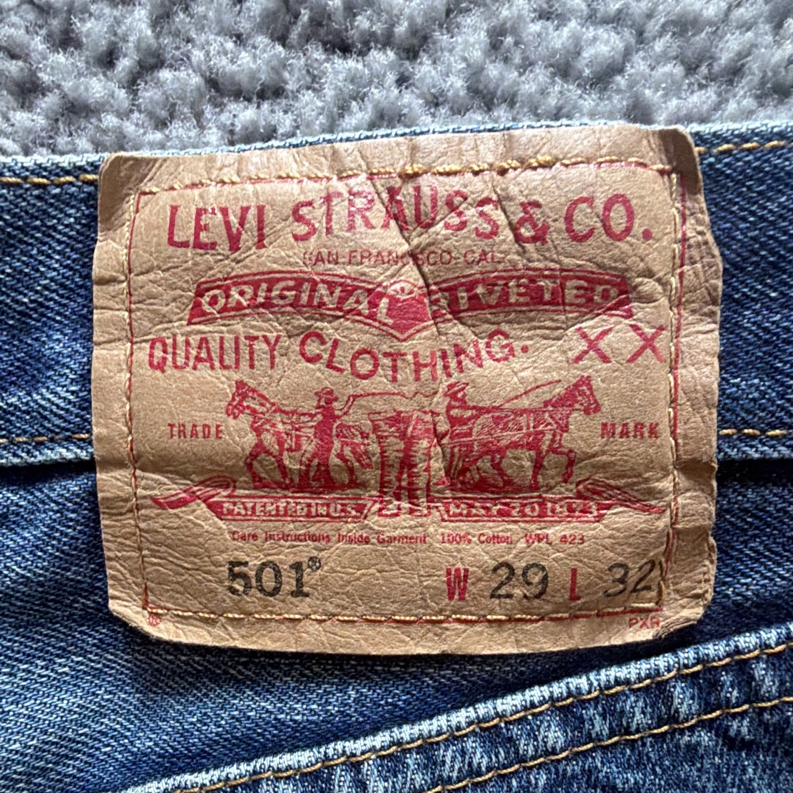 Levi’s 501 0115 Original Fit Button Fly Jeans Men’s 29×32 Distressed 100% Cotton