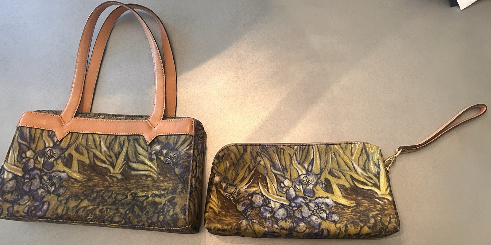 Vincent van Gogh Floral Art Medium Top Handle Bag Zip-Around w Wrist Strap