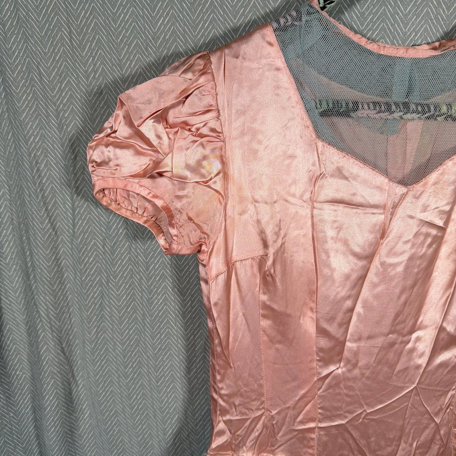 Vintage 1940s Early 50s Rose Pink Satin Dress Gown With Tulle Skirt – ,