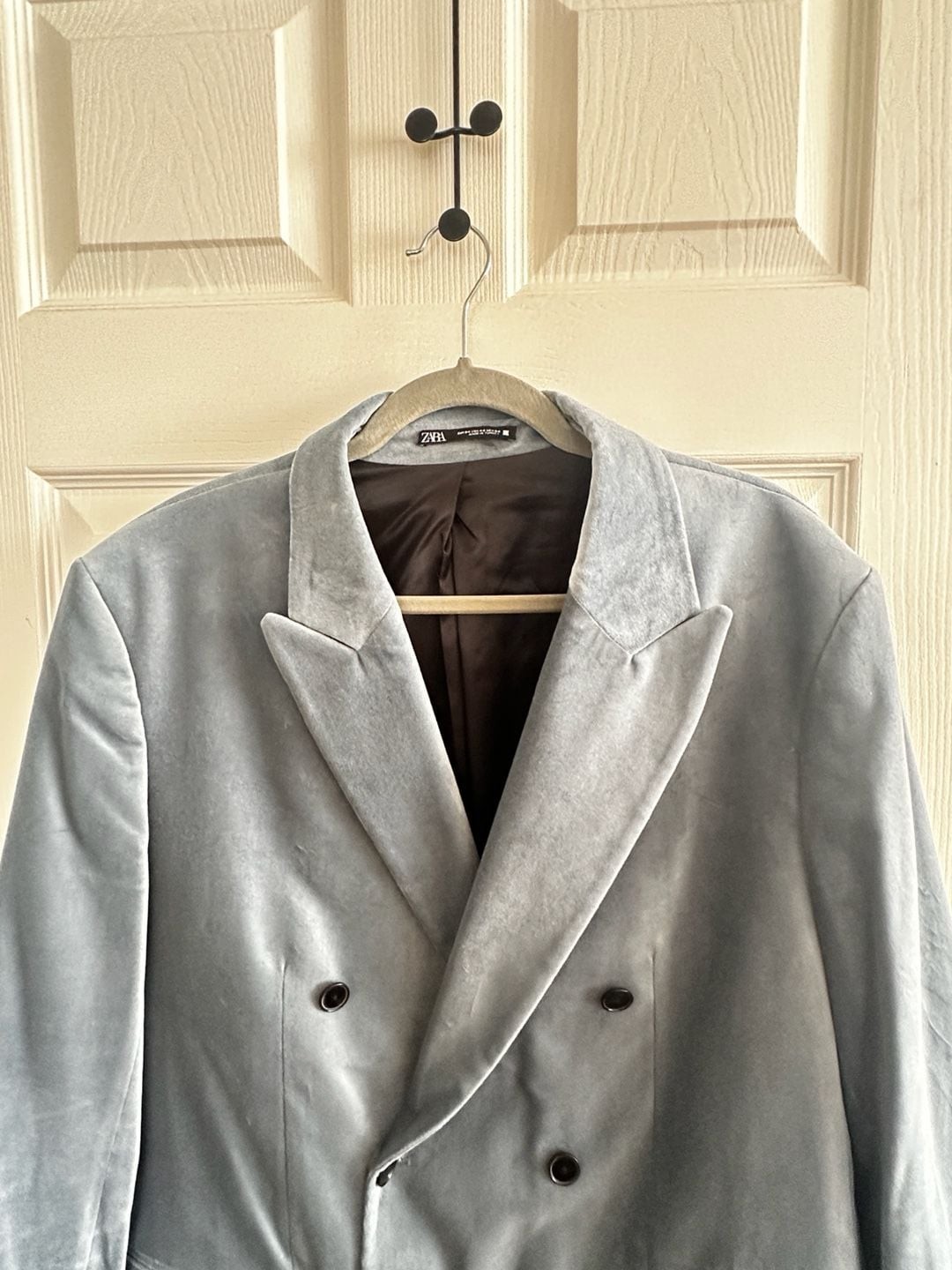 Zara Men’s Blue Velvet Double-Breasted Blazer