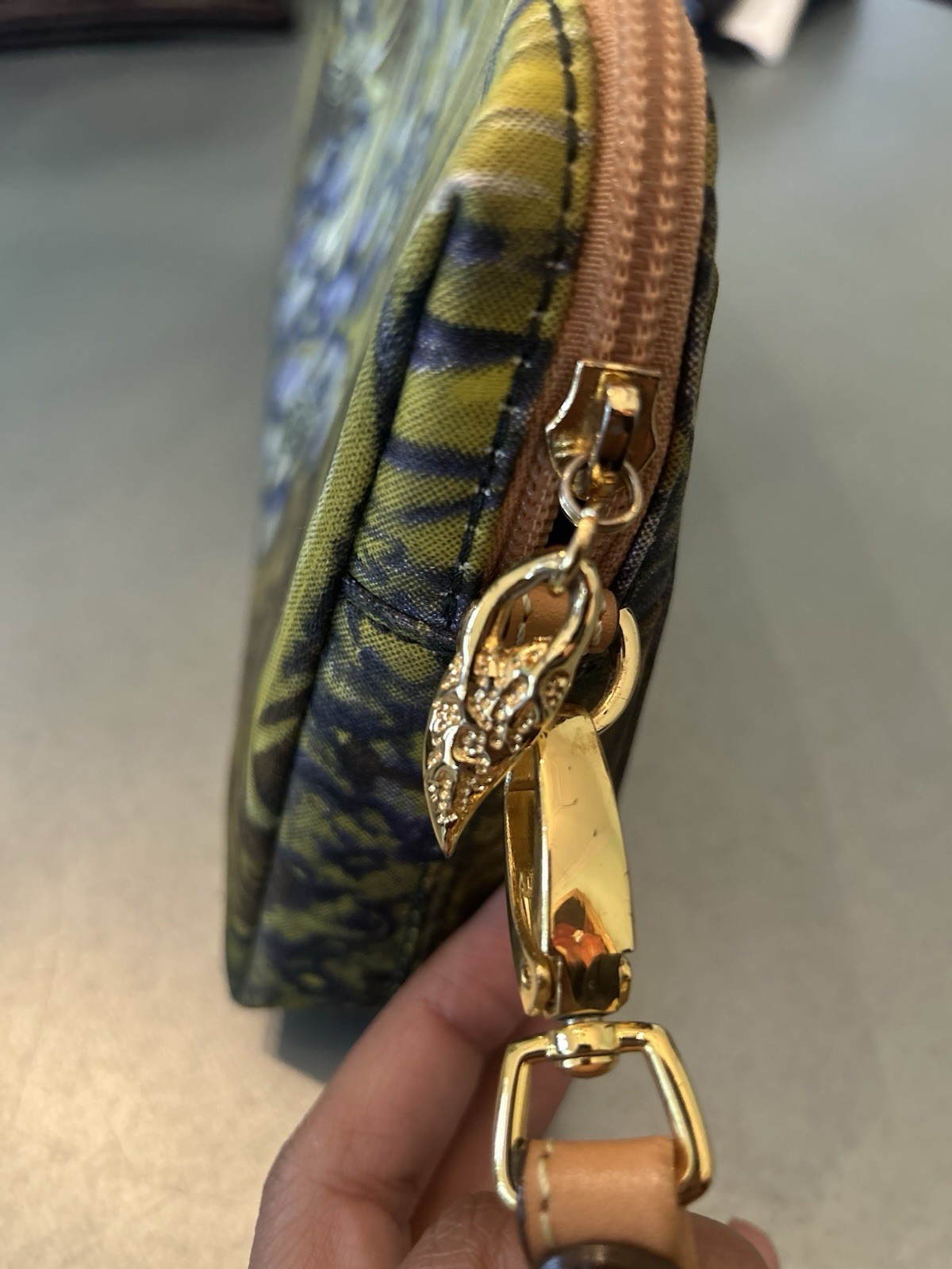 Vincent van Gogh Floral Art Medium Top Handle Bag Zip-Around w Wrist Strap