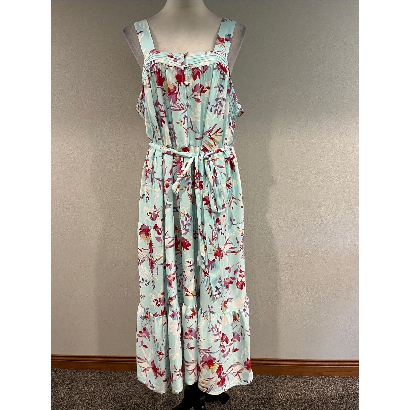 Floral sleeveless plus size Maxi Dress in Mint size 1X