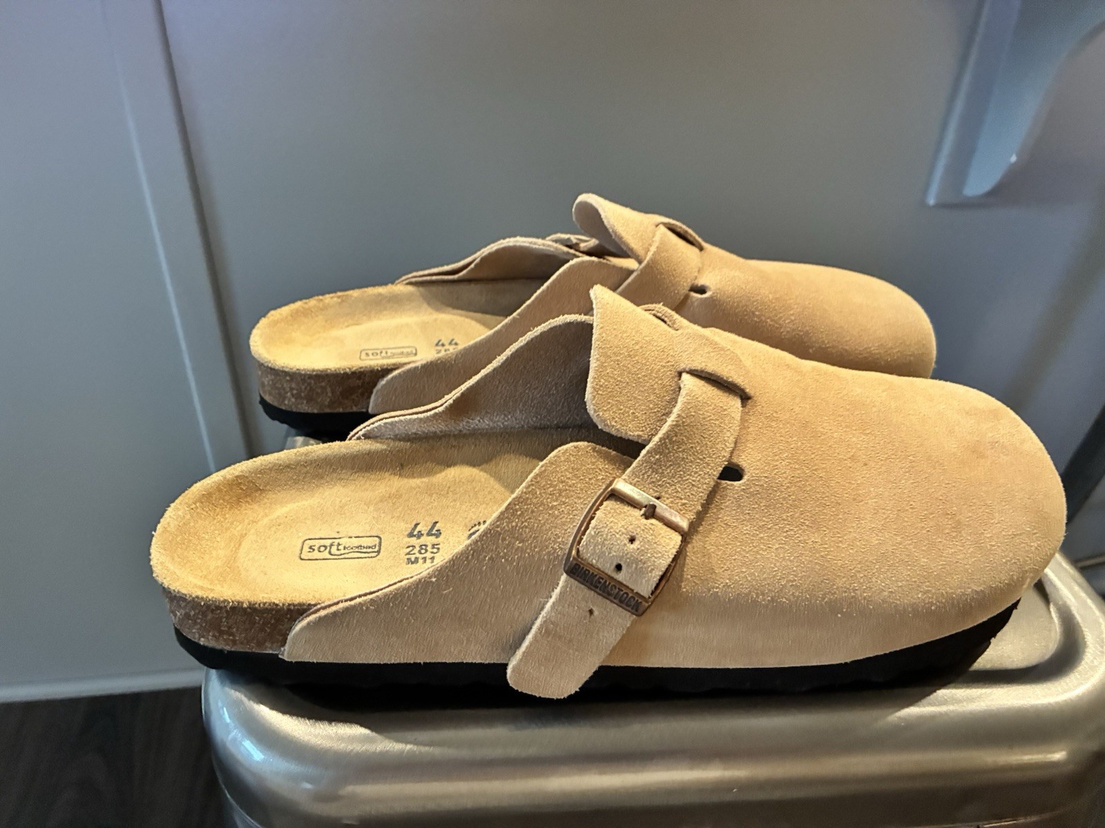 Birkenstock Boston Beige Suede Soft Footbed Clogs Buckle Slip-On Men’s 11