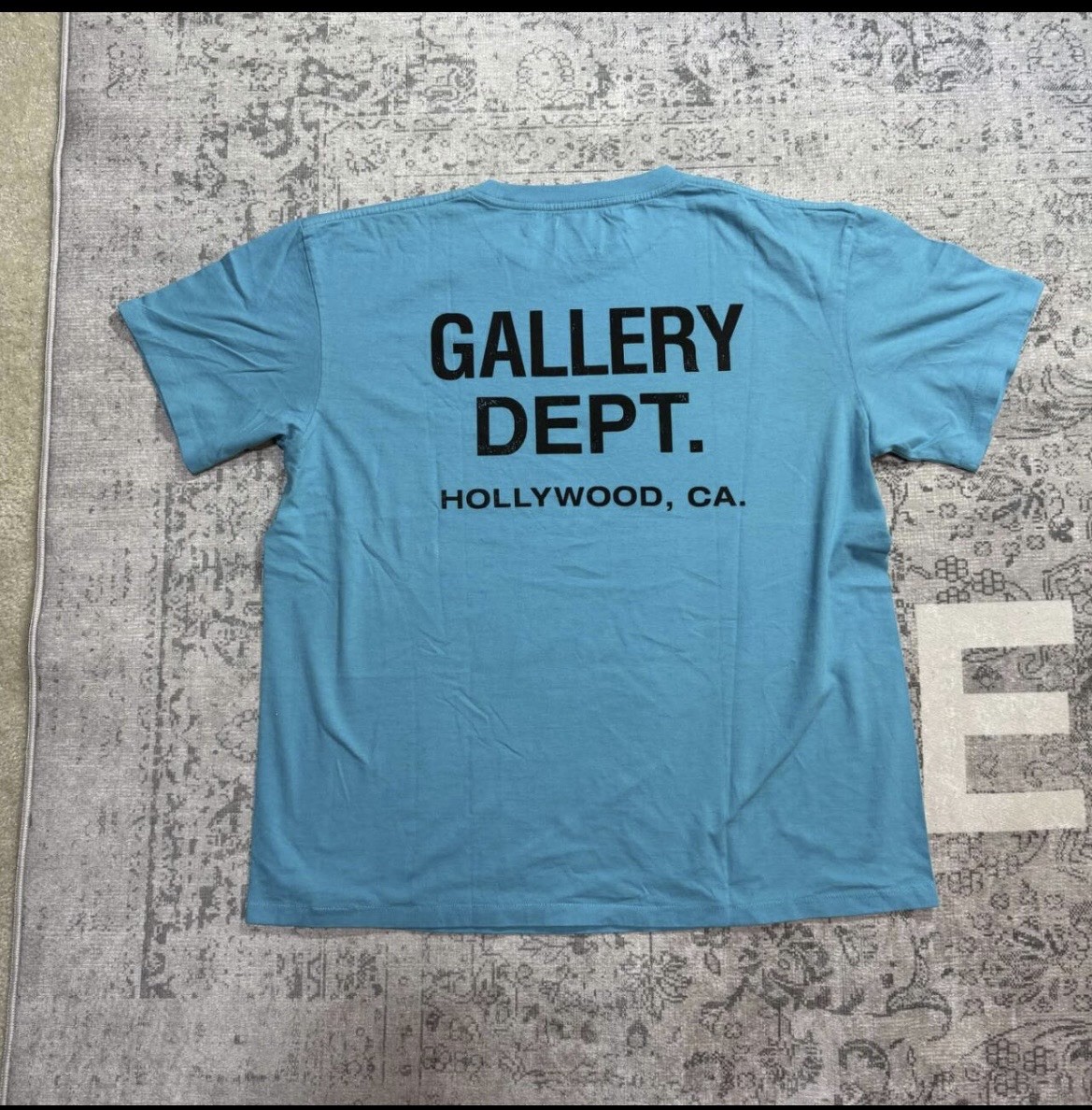 Gallery Dept. Men’s Blue Graphic Logo Crew Neck Short Sleeve T-Shirt Size L