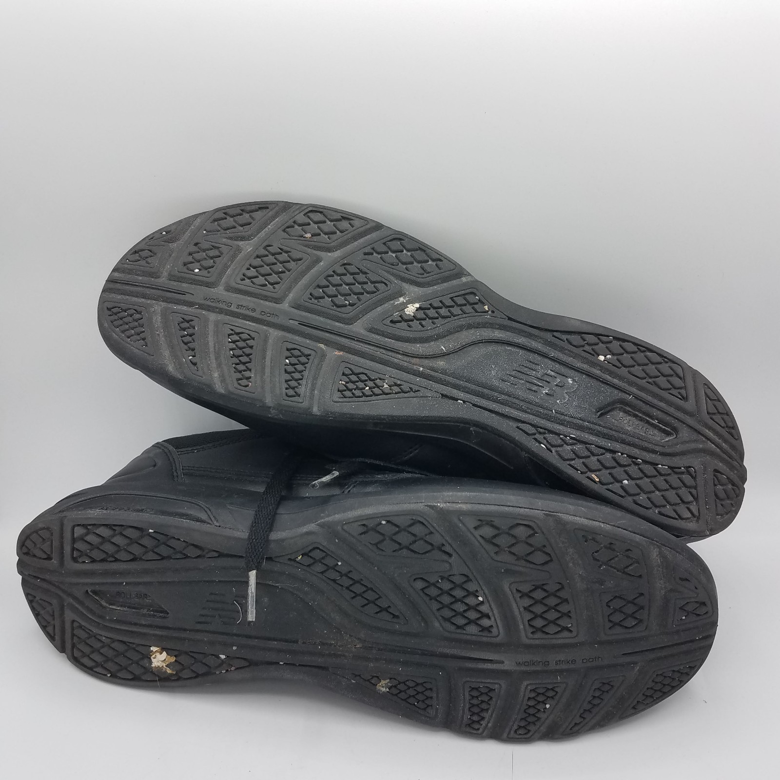 New Balance 813 Men’s Walking Shoes Black Leather MW813BK 11.5 D