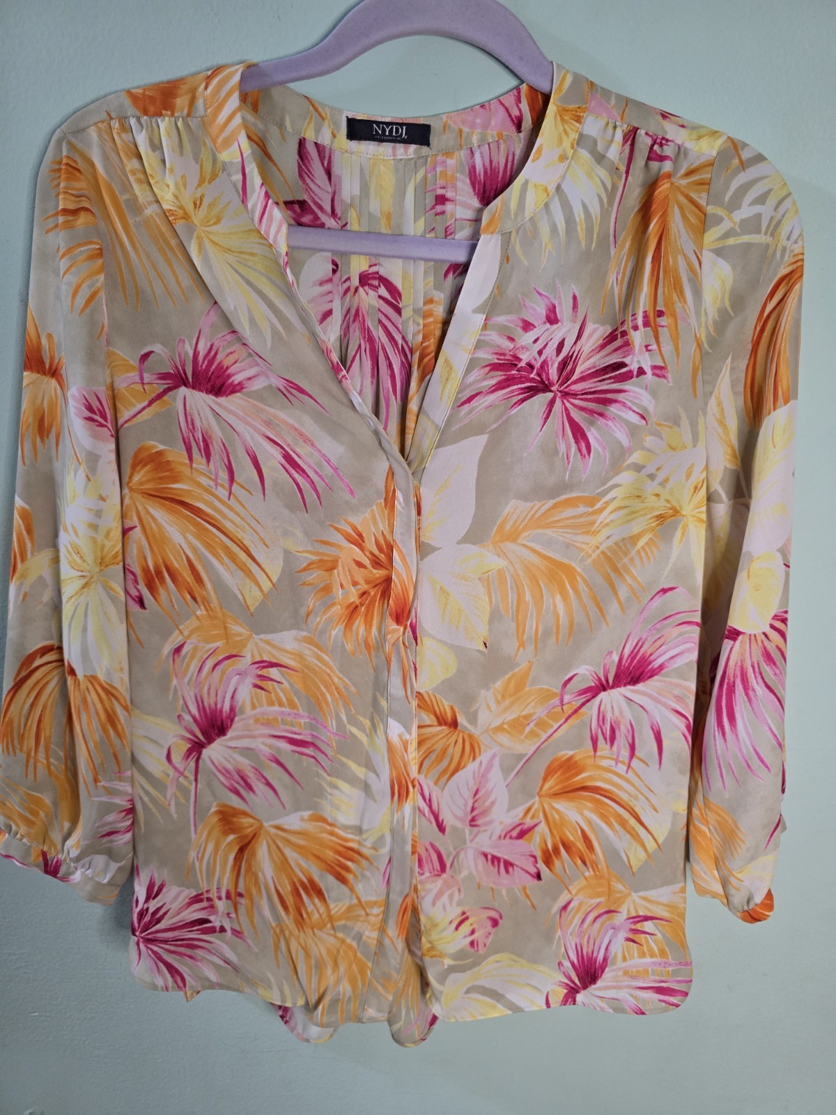 NYDJ Womens XS Tropical Palm Print Blouse Orange Pink 3/4 Sleeve Pleated V-Neck