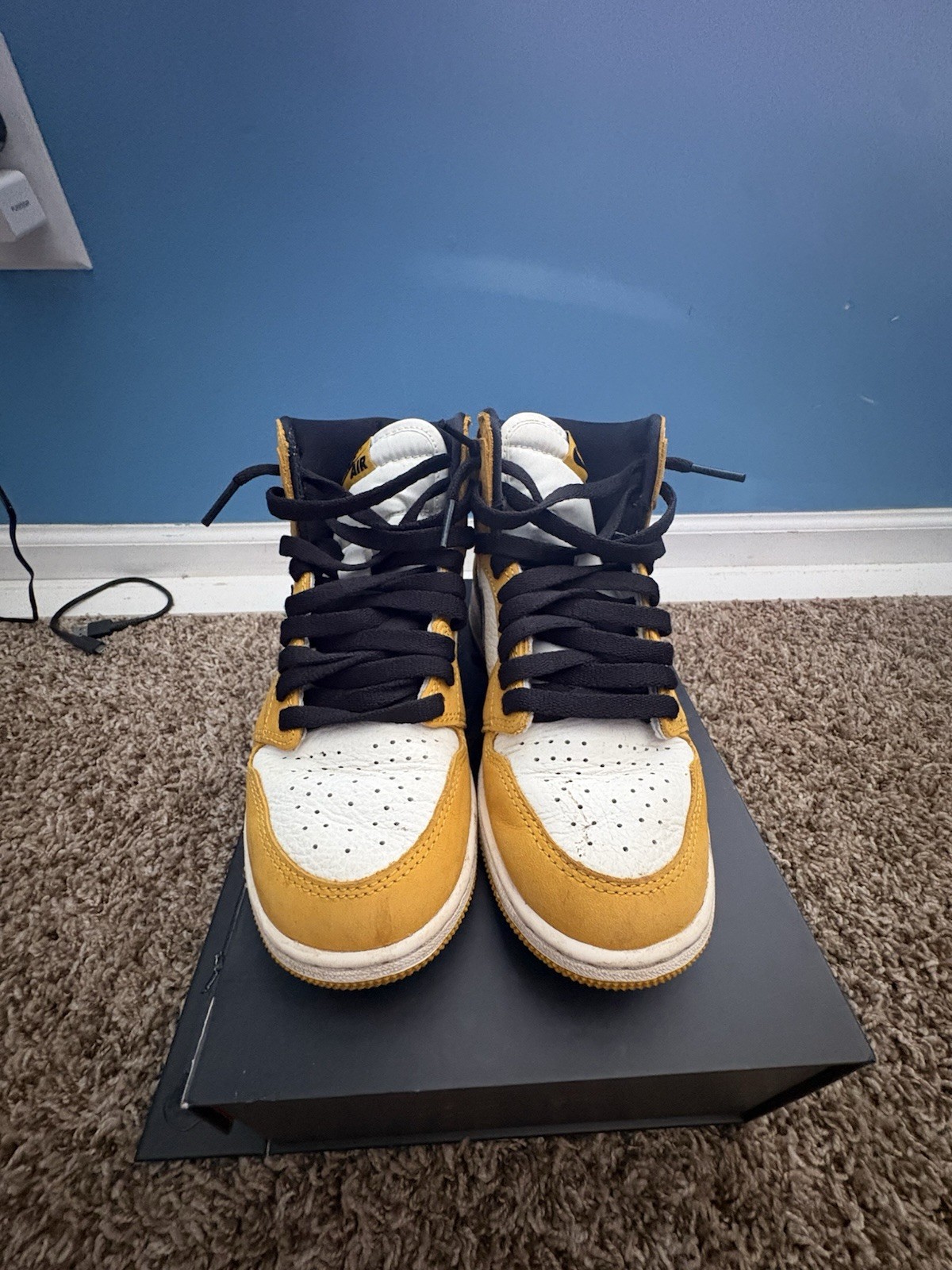 Jordan Air Jordan 1 Mid Top Unisex Kids Yellow White Black Leather US 3.5