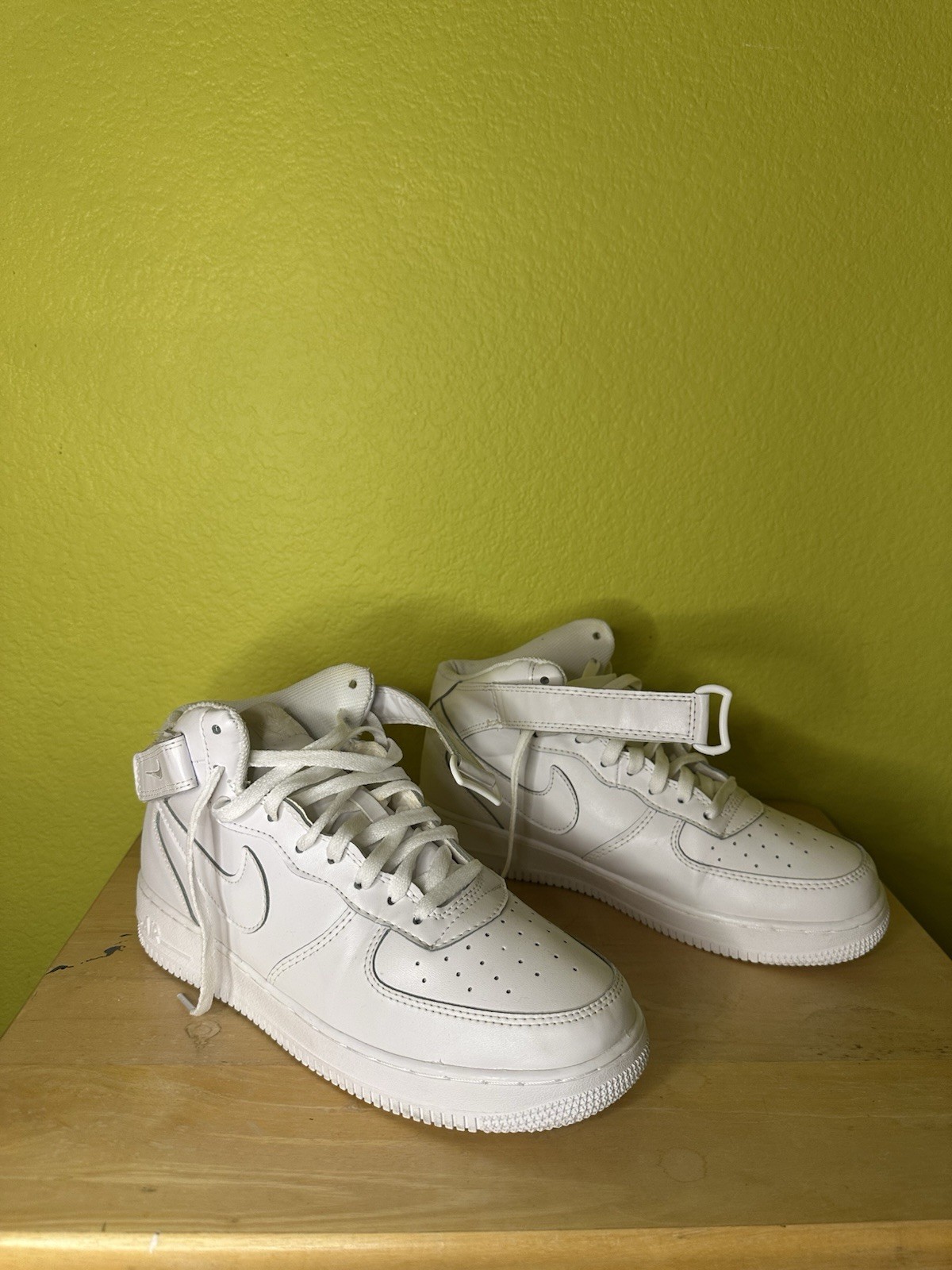 Nike Air Force 1 Mid ‘07 Shoes in Size 9.5 Men’s