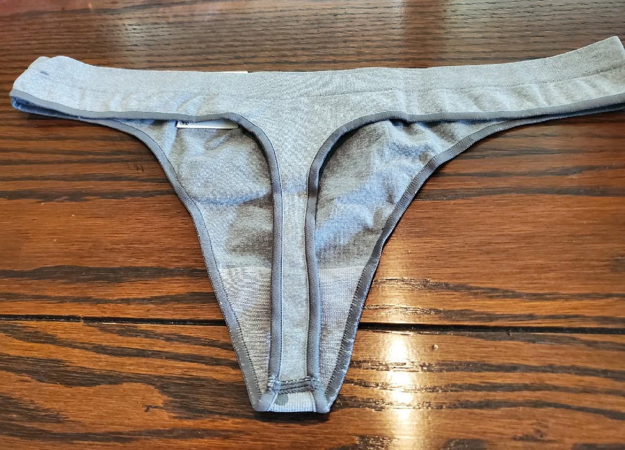 NWT JENNI NYLON POLY SPANDEX THONG PANTIES 918101 GREY HEARTS XXL