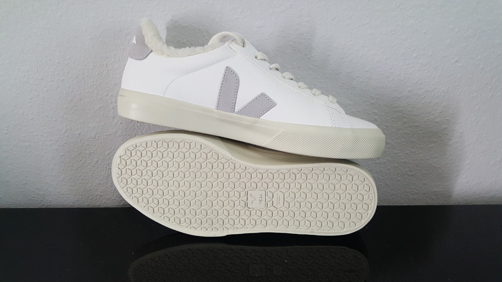 VEJA Campo V12 Unisex Fleece Lined SNEAKERS White Off/ Natural Size W9 /M7