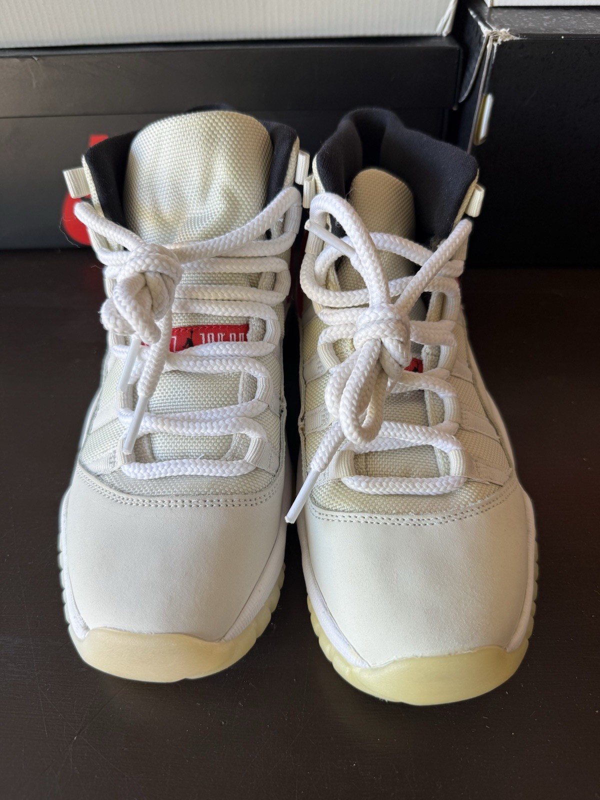 GS Nike Air Jordan 11 378038-016 Size 4.5y Platinum
