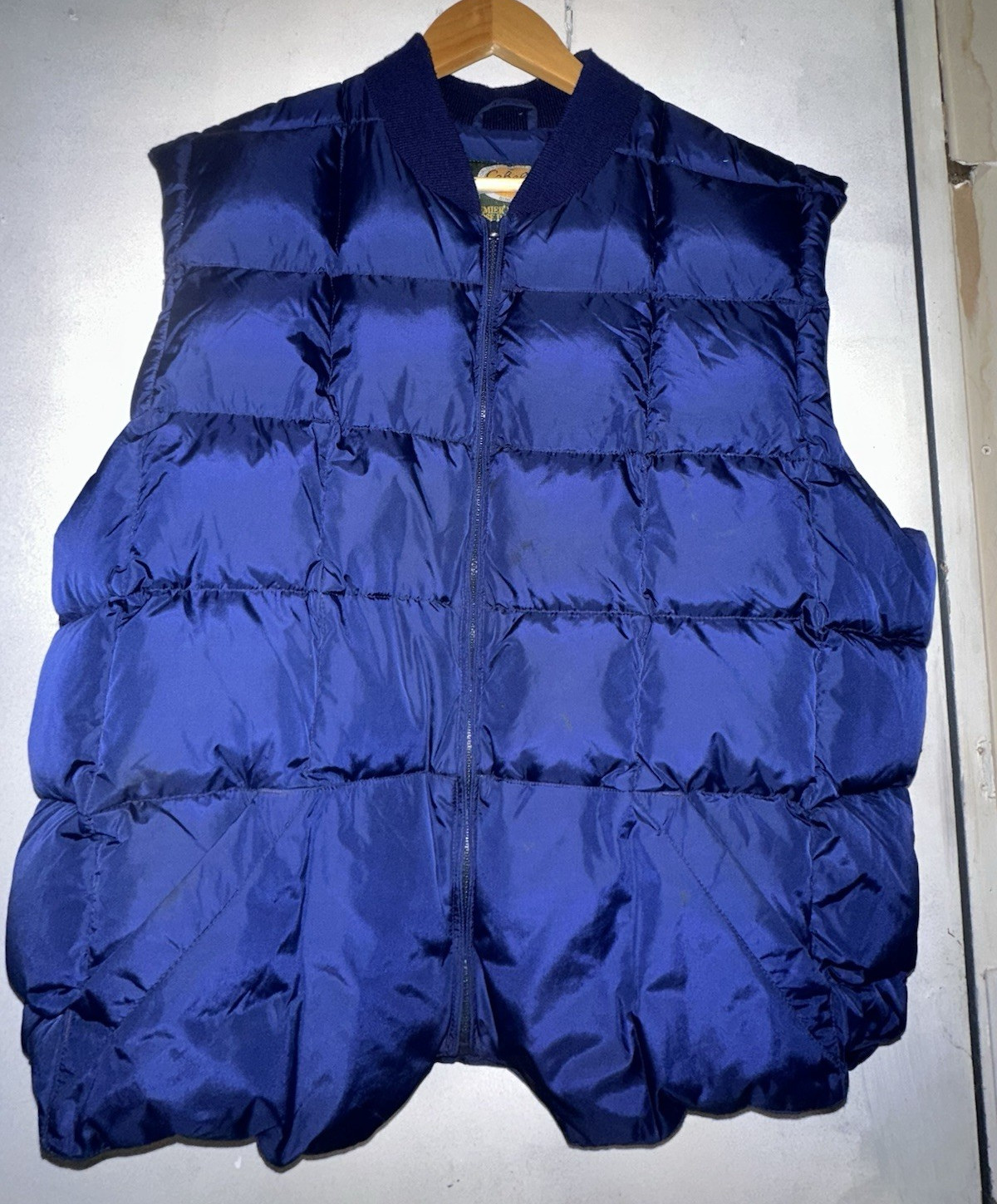 Cabela’s Men’s Blue Goose Down Insulated Vest, Stand-Up, Full Zip, L 44″