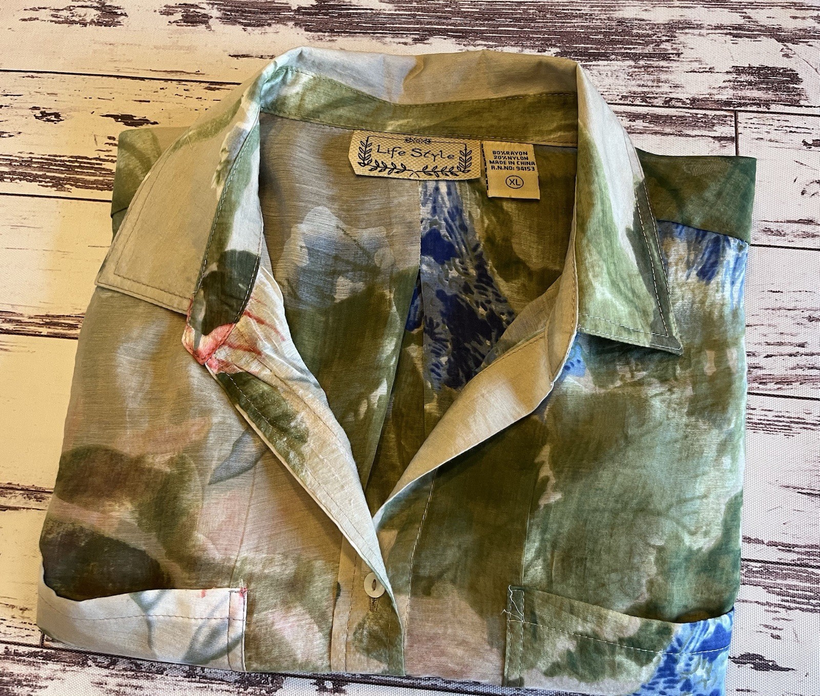 Life Style Semi Sheer Light-Weight Button Up Floral Blouse XL Split Lower Back
