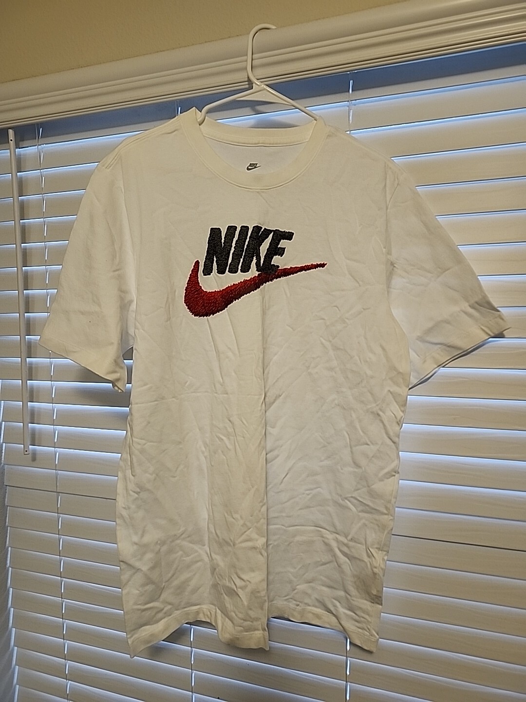 Nike Men’s T-Shirt Athletic Logo Swoosh Printed Active Short Sleeve Tee