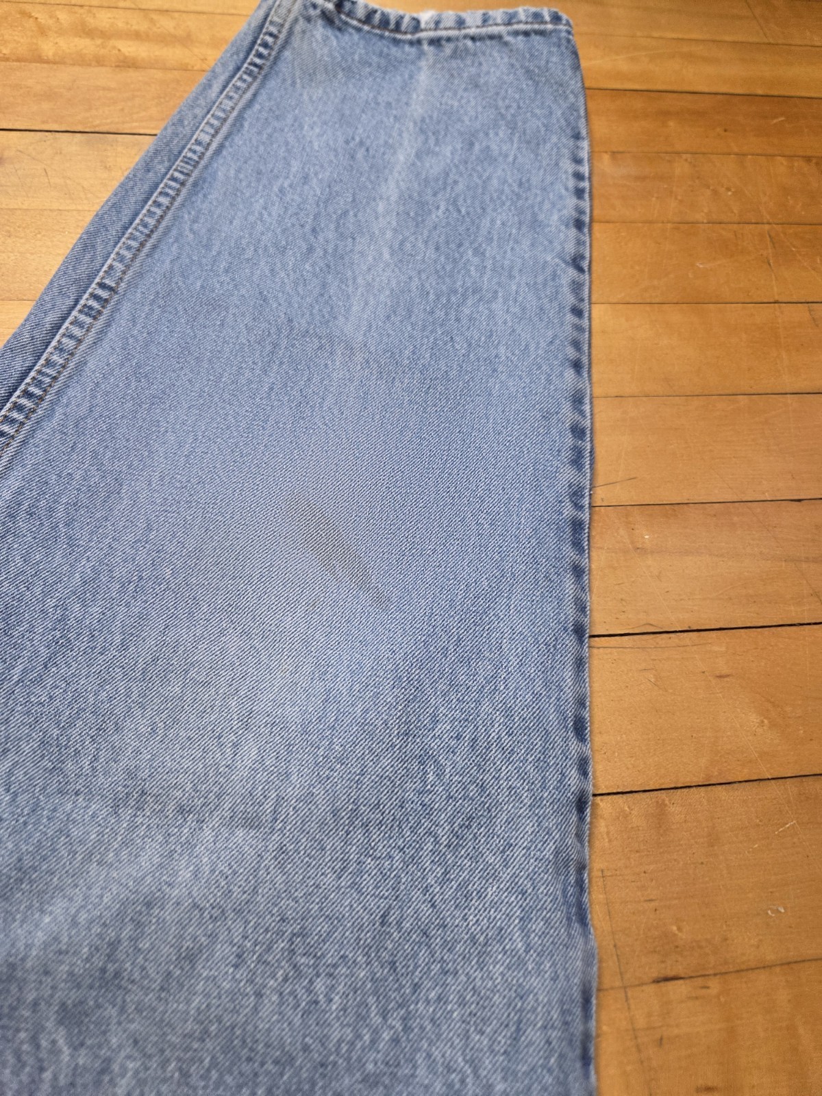 Vintage Levis 570 Jeans Mens 32×30 Light Wash Baggy Fit Tapered Leg Denim 90s