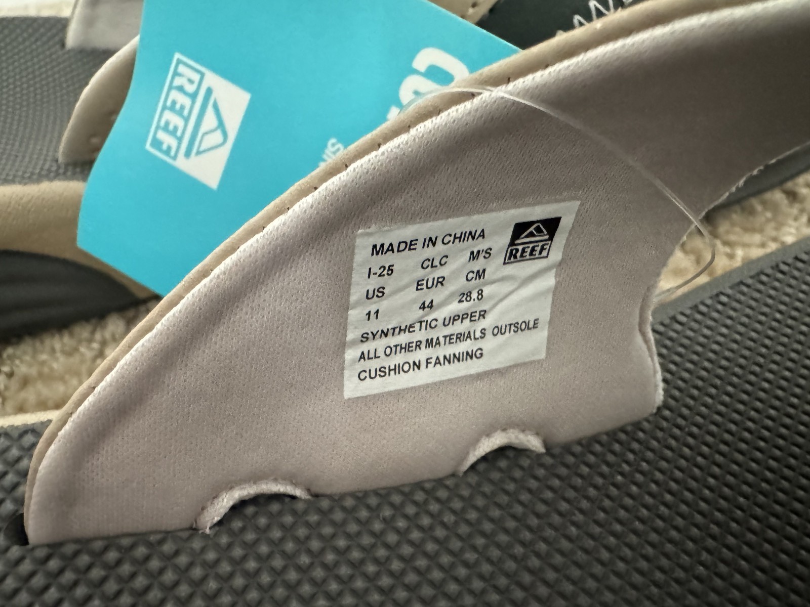 REEF Cushion Fanning Mens Sandals Flip Flops, Tan/Grey Men’s Size 11 – NEW!