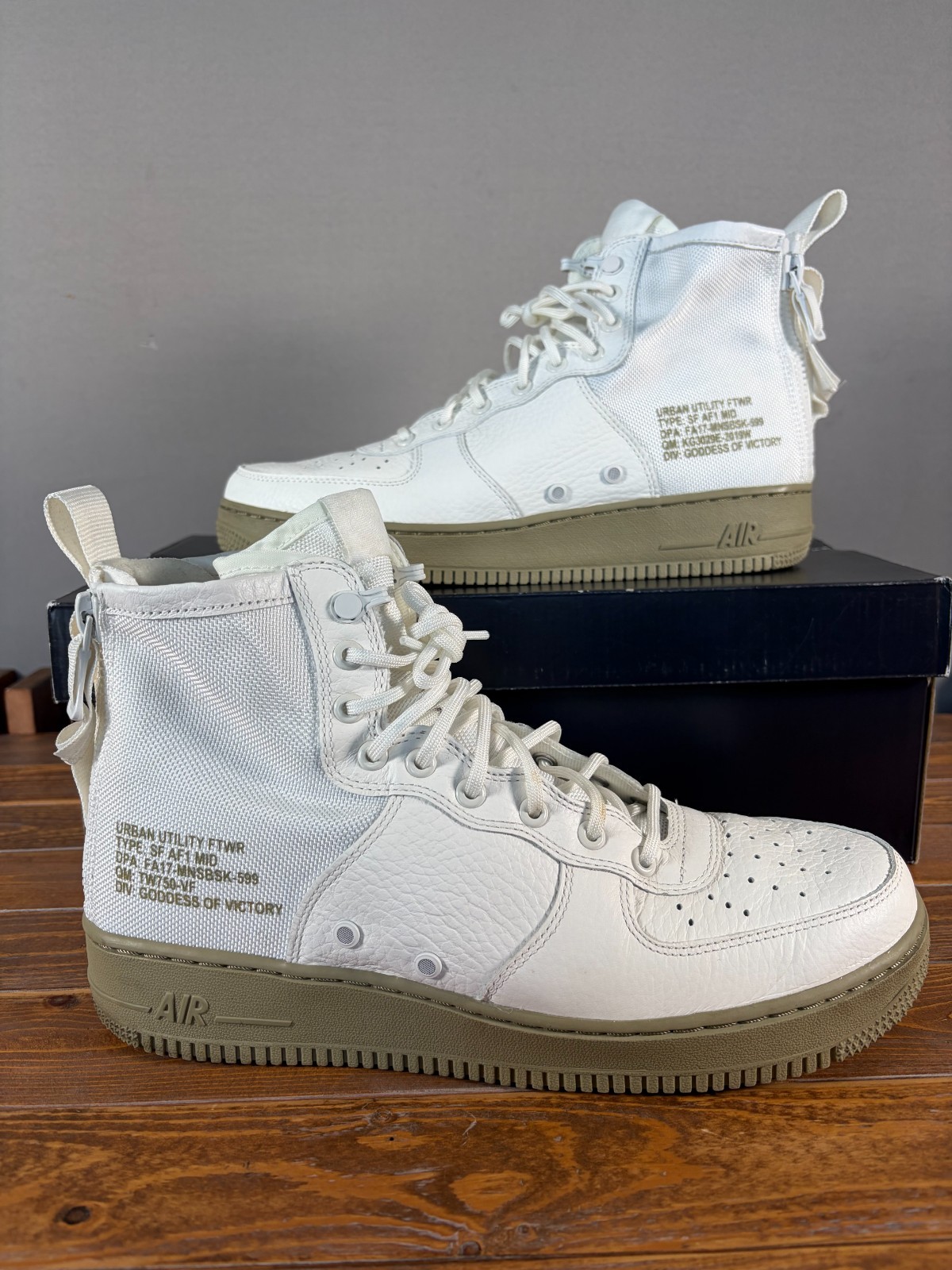 Nike Air Force 1 SF Mid Ivory Olive With Original Retail Box Size 10.5
