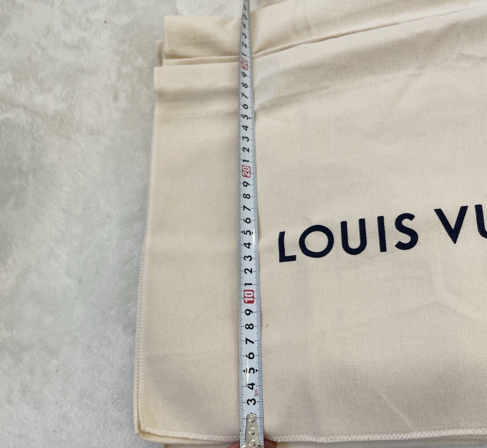 Louis Vuitton Dust Bag Set (5 pcs): 4 × ~21.6in × 13.7in + 1 × ~17.7in × 11.8in