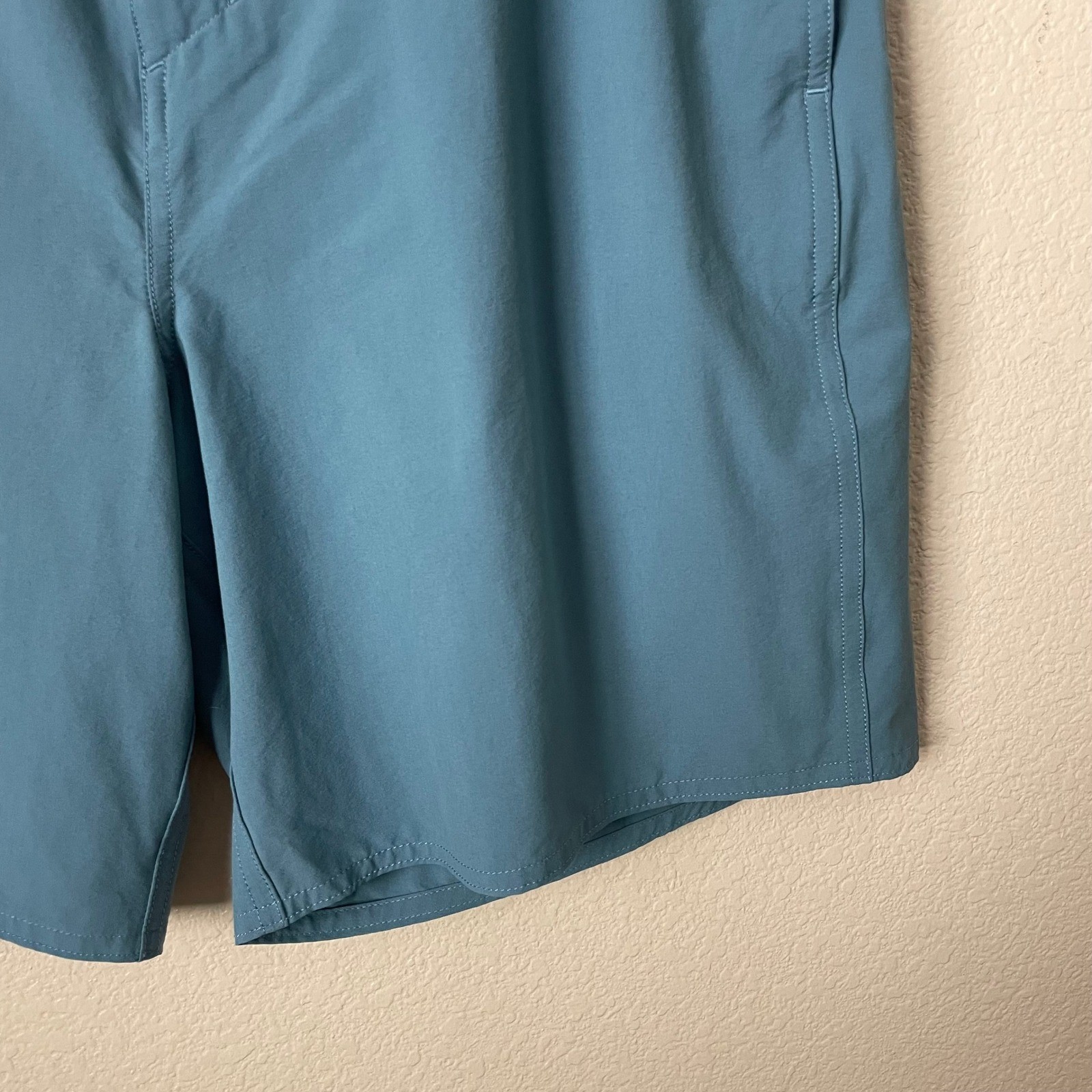 Patagonia Shorts Mens 34 Blue Wavefarer Hybrid Walk Boardshorts Hiking 18 inch