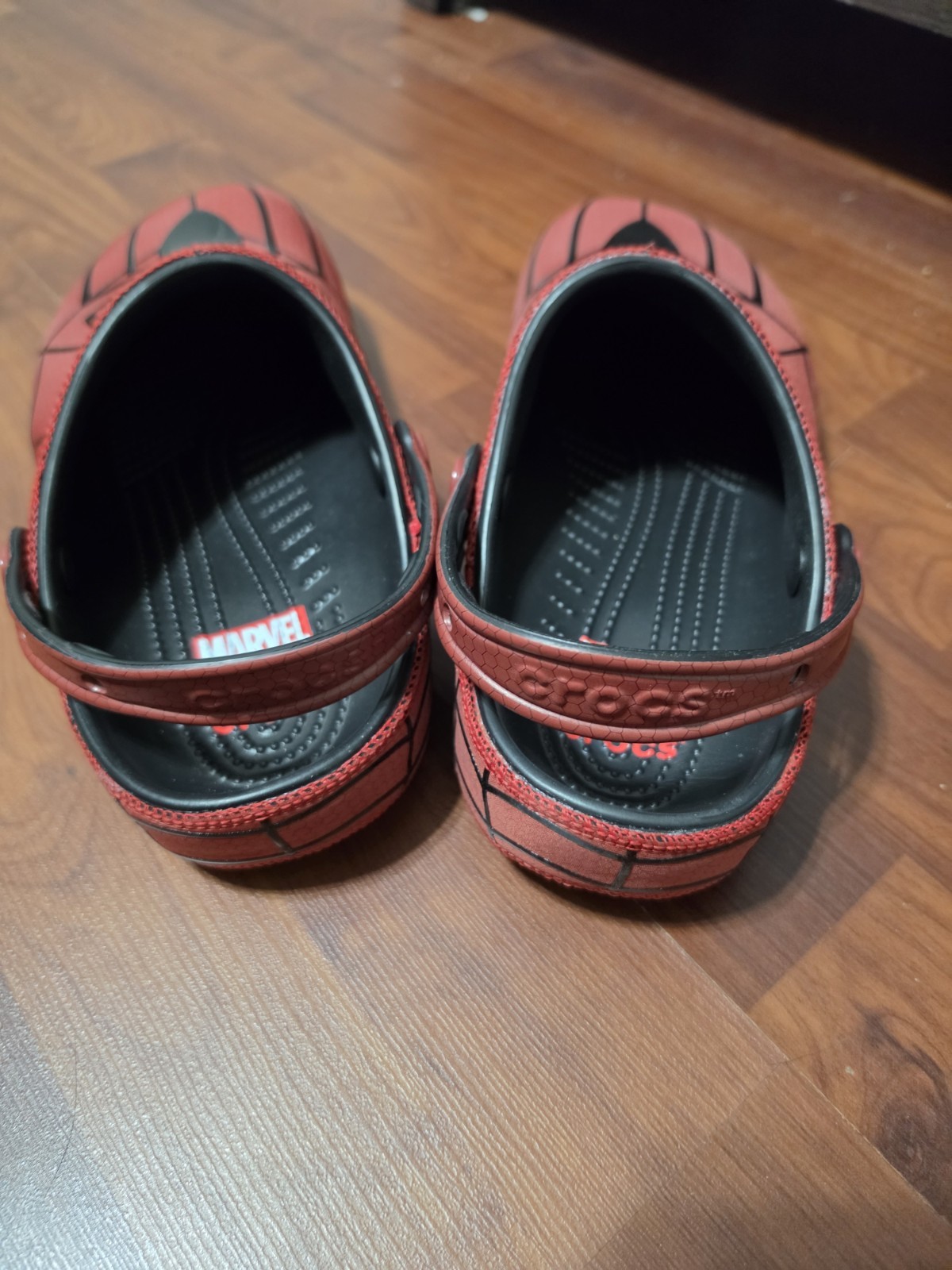 Limited Edition Spider-Man Neo Classic Clog Crocs Size 9M/11W In Hand