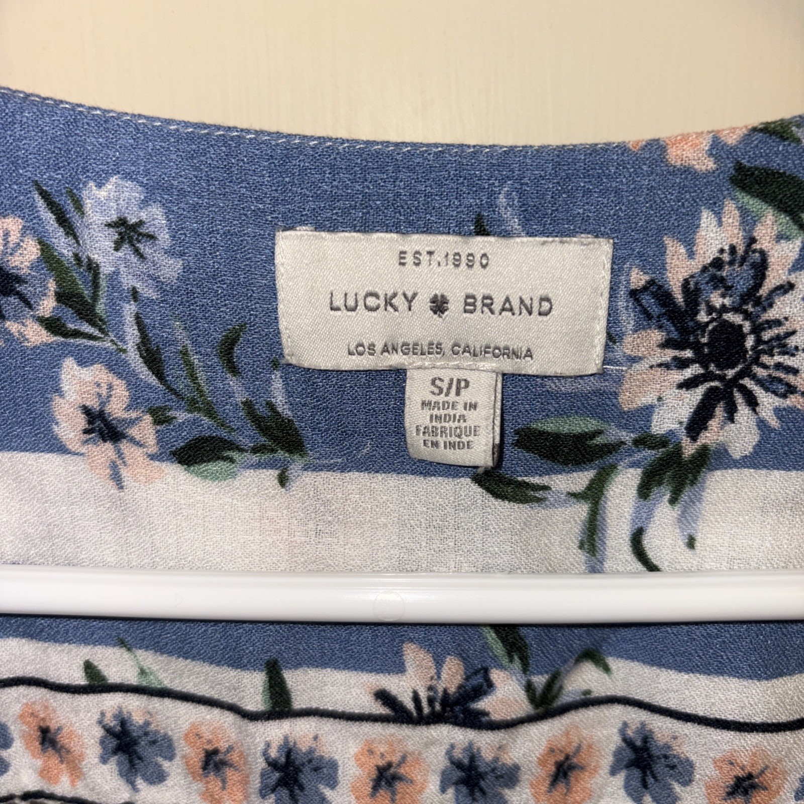 Ladies Lucky Brand Small Short Sleeve Multi Colored Vneck Blouse
