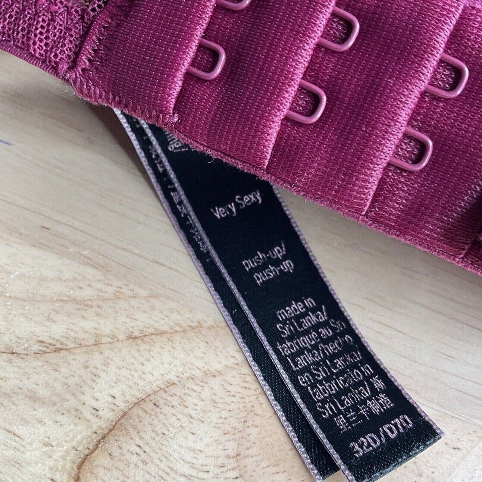 Victoria’s Secret Very Sexy Burgundy Lace Padded Push Up Bra Women 32D Sri Lanka