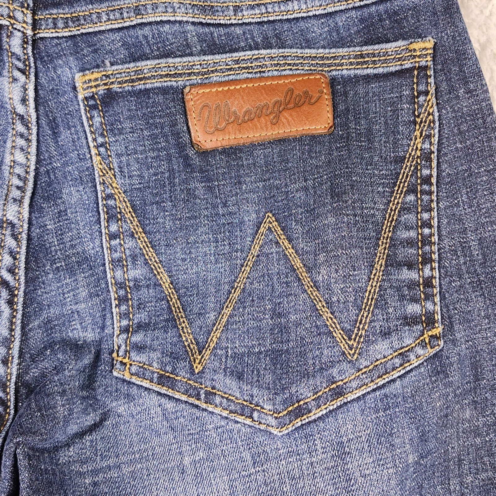 Wrangler Retro Slim Boot Jeans Mens 29×34 Blue Medium Wash Denim 77MWZRE Western