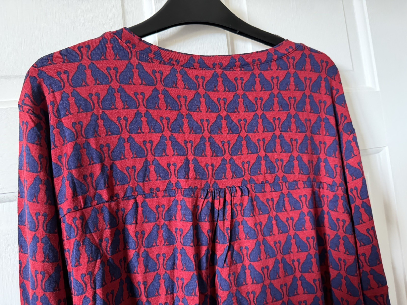 PRETTY VACANT Raspberry Navy Blue Art Deco Cat Print Long Sleeve Top UK14 BNWT