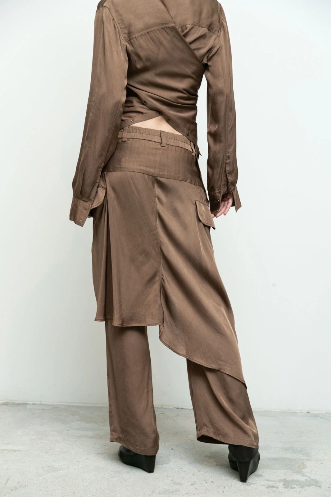 NWT $415 SoHo Designer Nicholas K Free People Mocha Satin Micah Pants Large L
