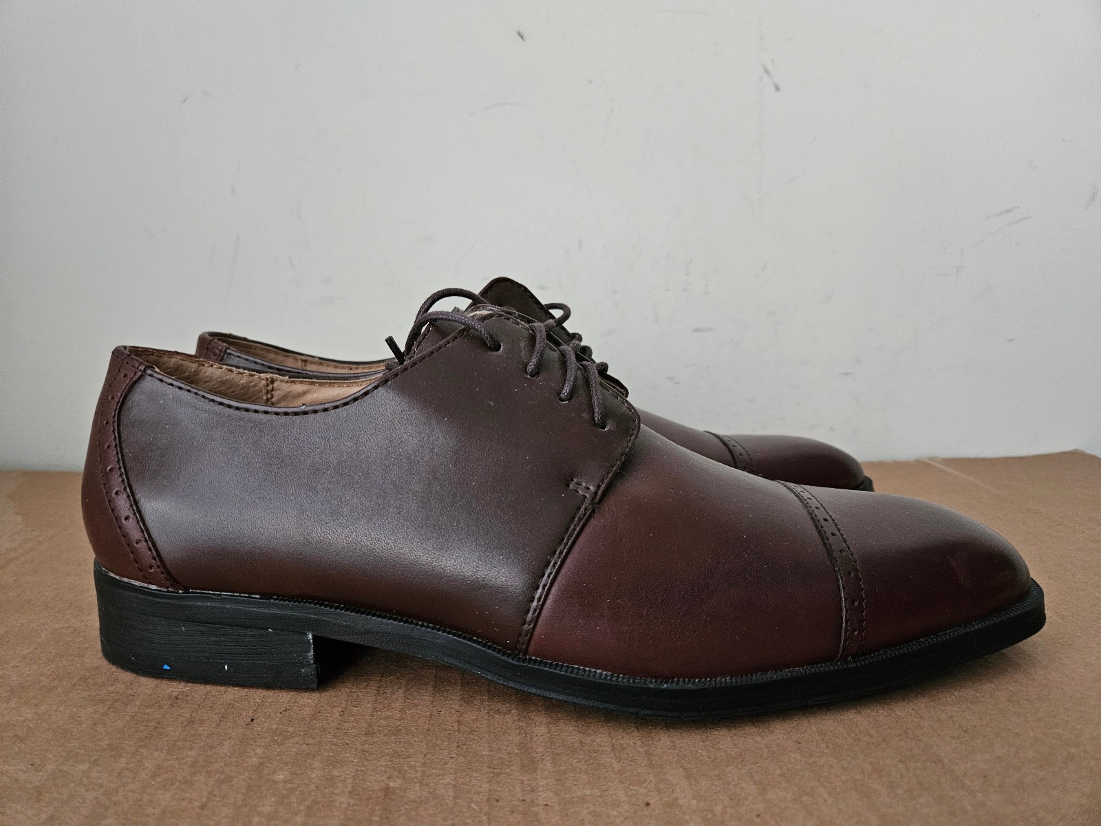 Joseph Abboud Brown Leather Cap Toe Oxford Shoes Mens size 9.5 NEW