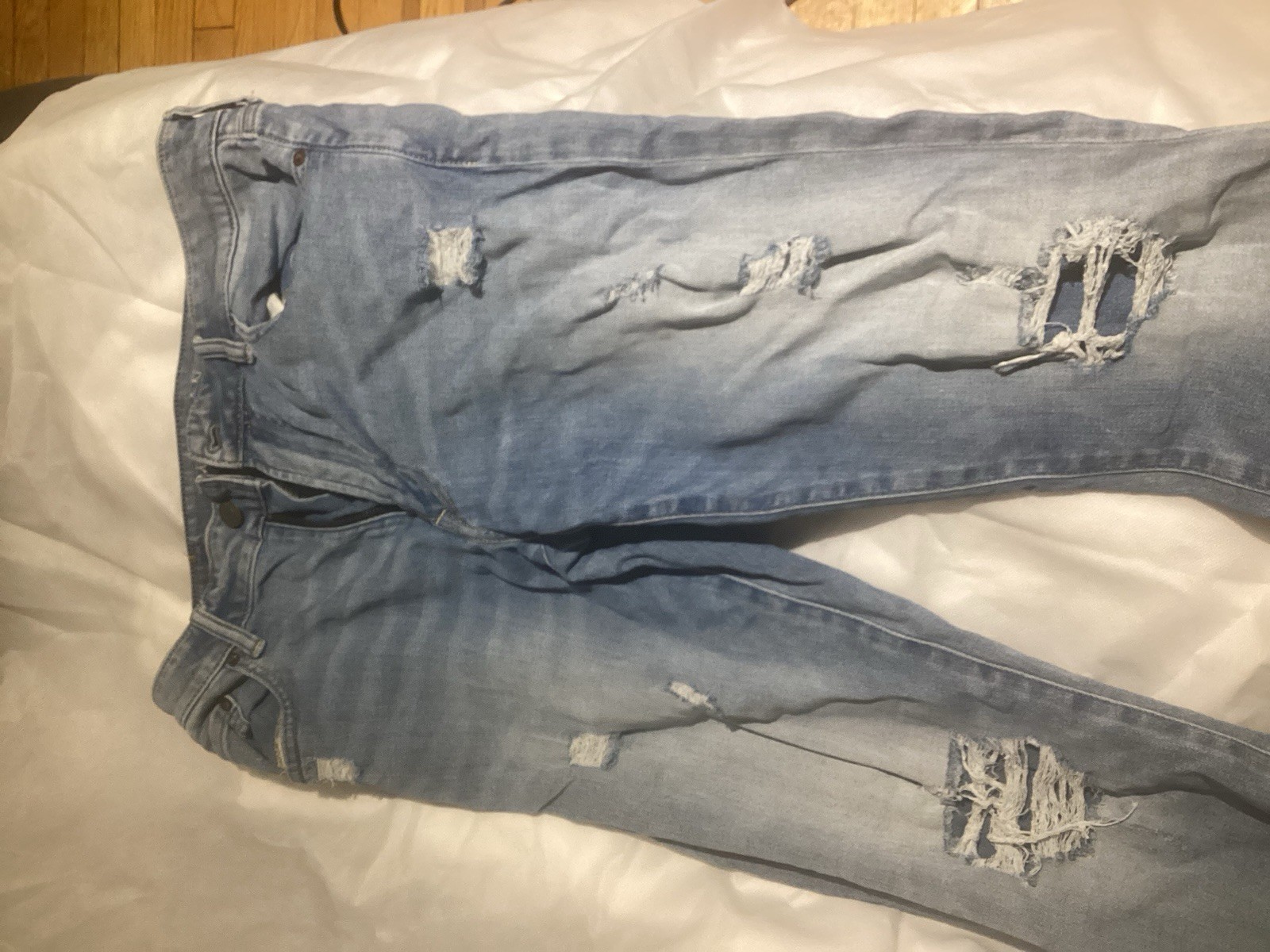 American Eagle Men’s Next Level Air Flex Slim US 33×32–Light Blue -Distressed