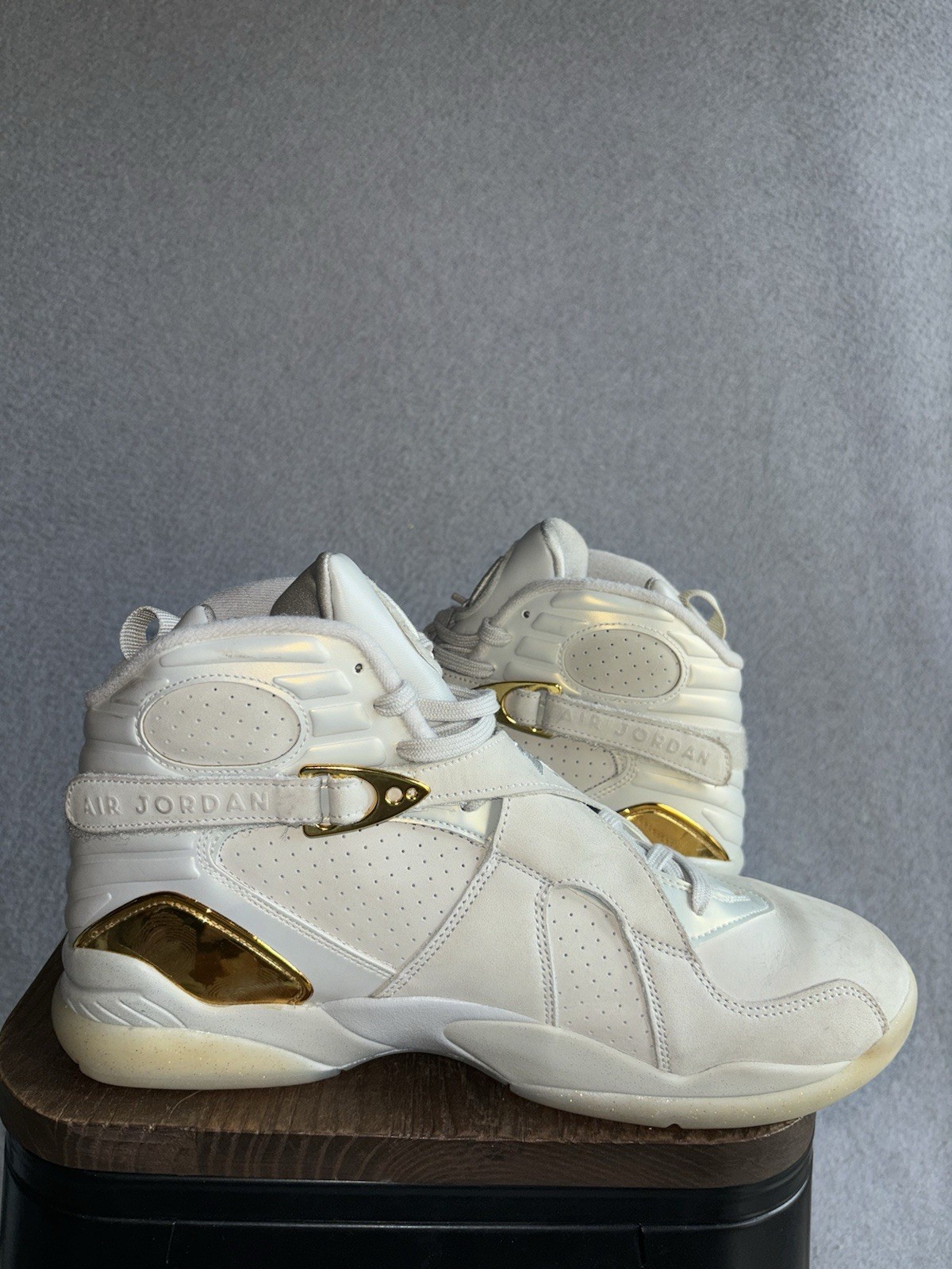 Air Jordan 8 Retro C&C Trophy Champagne 2016 Size 11.5 Pre-owned