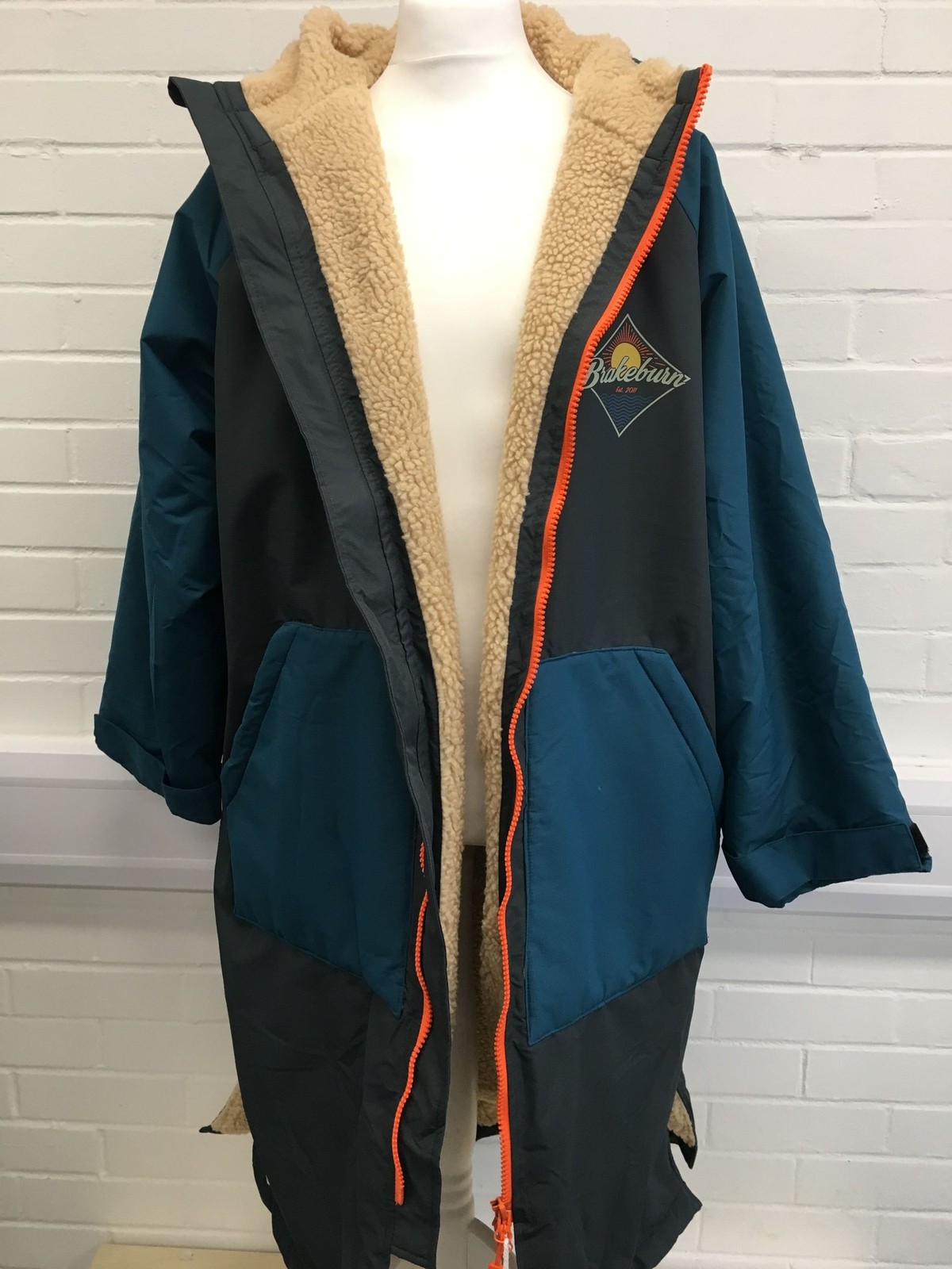 Brakeburn Hooded Dry Robe Grey Blue S/M Men’s Fleece Lined Outdoor Zip (HJ138F18