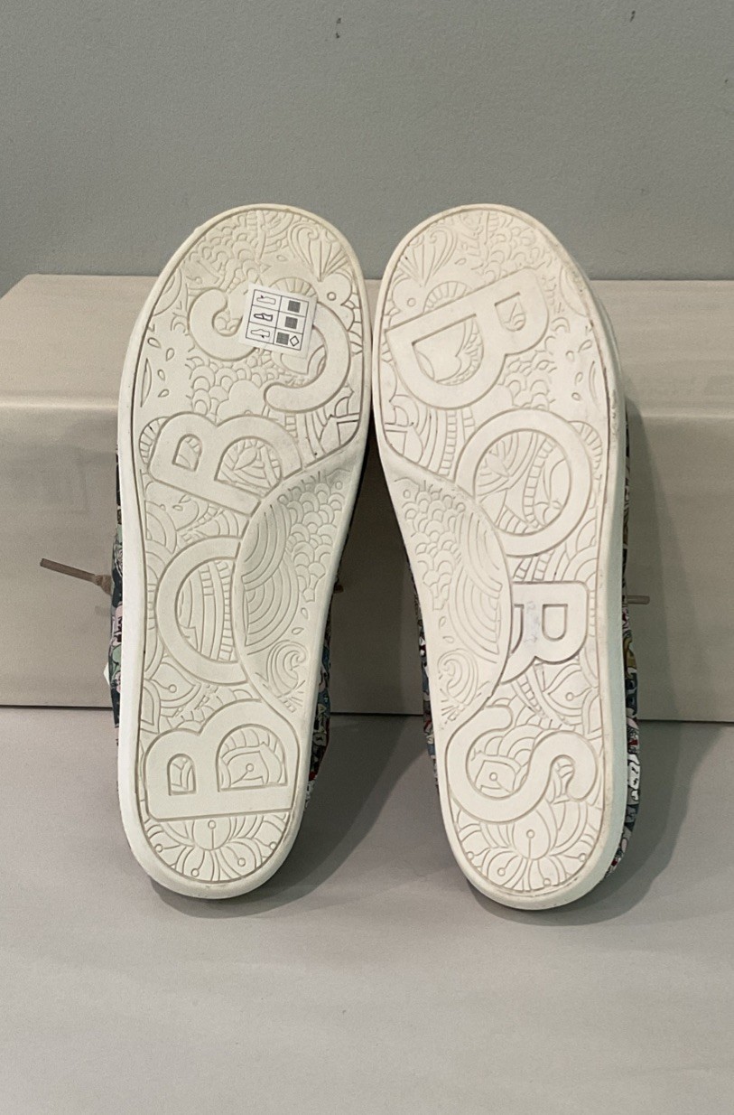 BOBS 179082 Skechers Beach Bingo Womens Sz 8 Dog Print Mem. Foam Vegan Sneakers