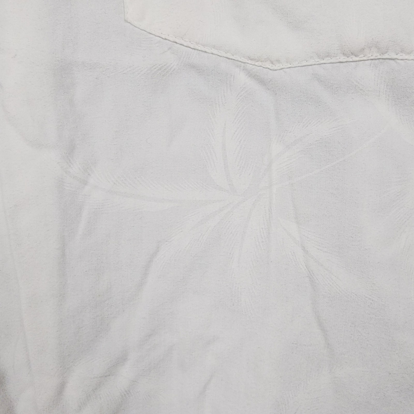 Paradise Found Shirt Mens XL White Hawaiian Aloha Camp Button Up Made Hawaii
