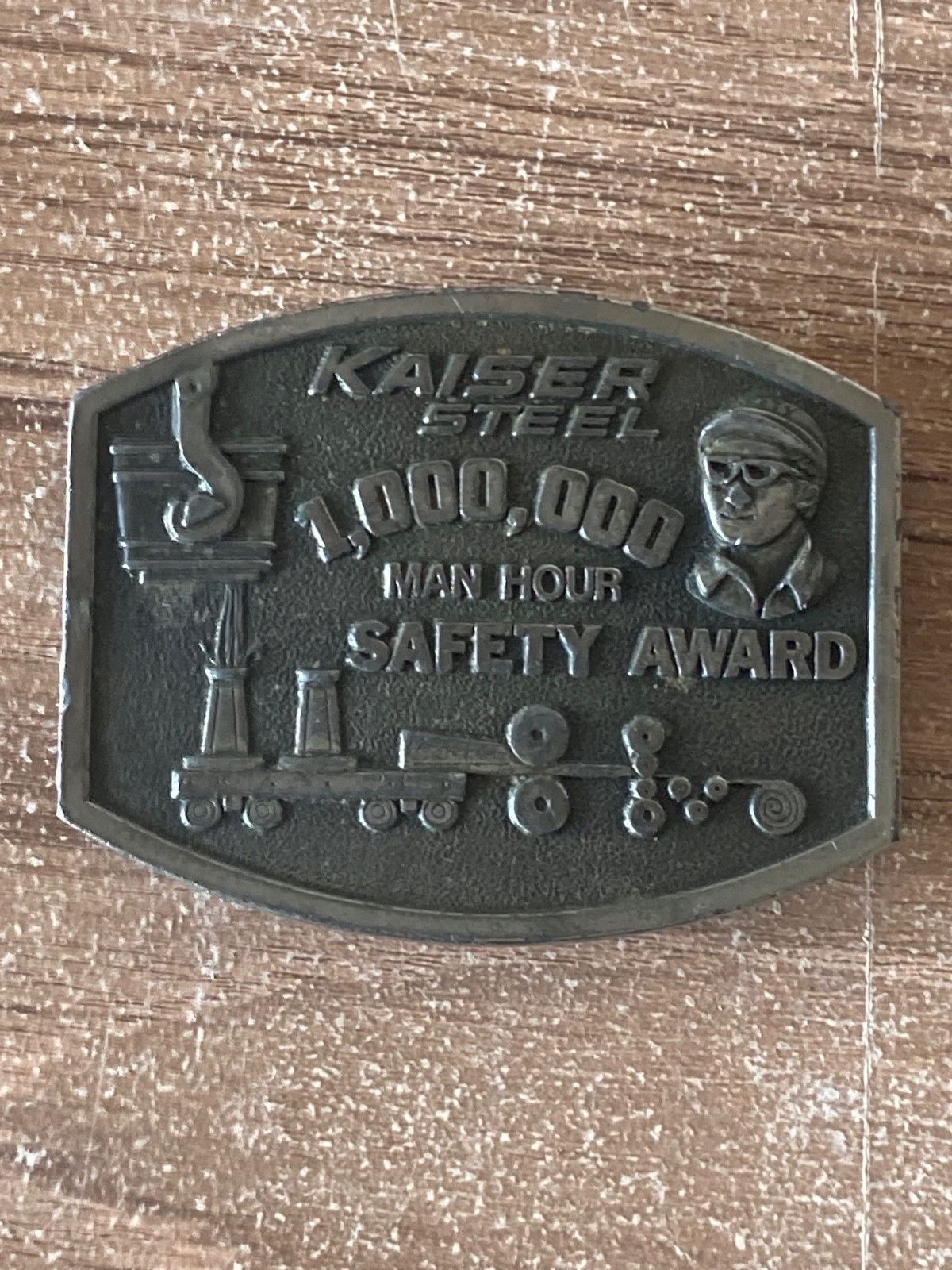 KAISER STEEL l1,000,000 MAN HOURS SAFTEY AWARD BELT BUCKLE