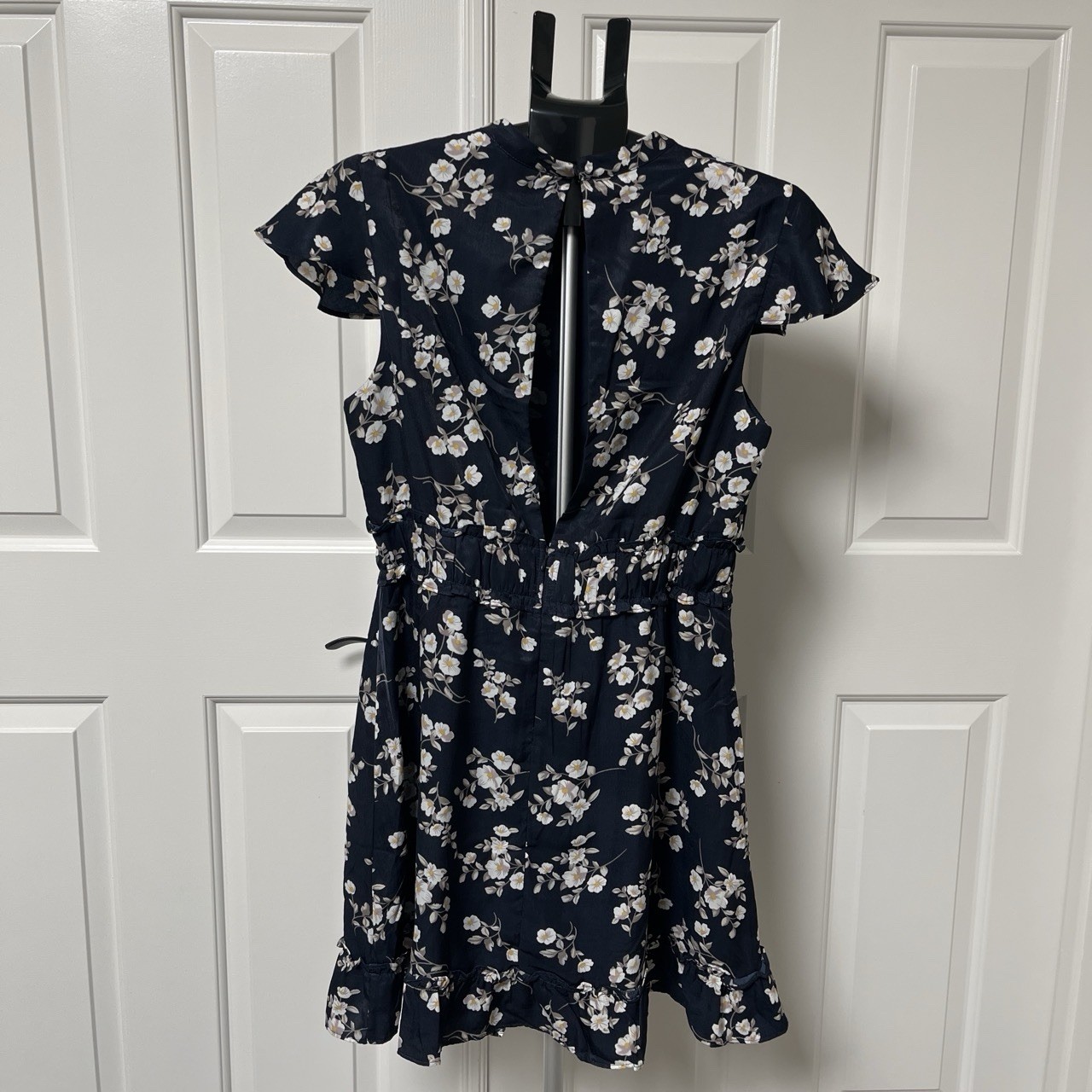 Sugar + Lips Navy/White Floral Romper L Keyhole Elastic Waist Zip STD12357A