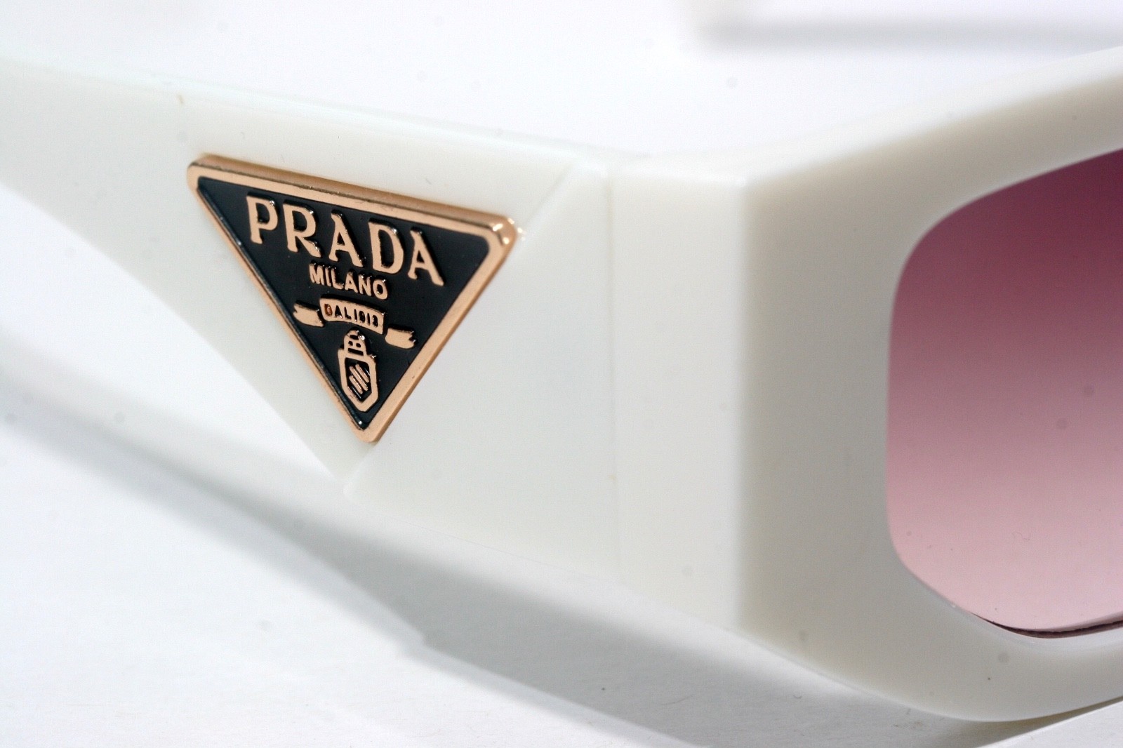 Prada 8297 Brown Fade/ Shiny White Sunglasses 55[]18-142
