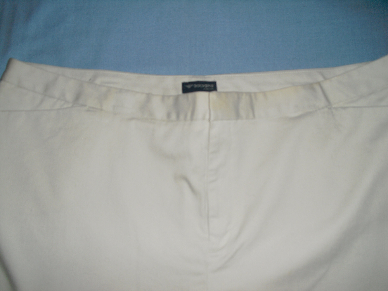 NEW NWT Dockers Stretch Womens Shorts Sz 24W lt tan