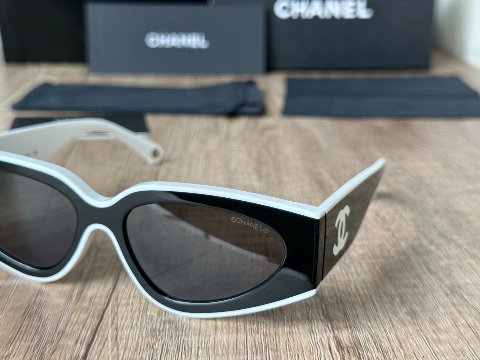 CHANEL SUNGLASSES BLACK WHITE FRAME CLASSIC 6056 CAT EYE WOMEN