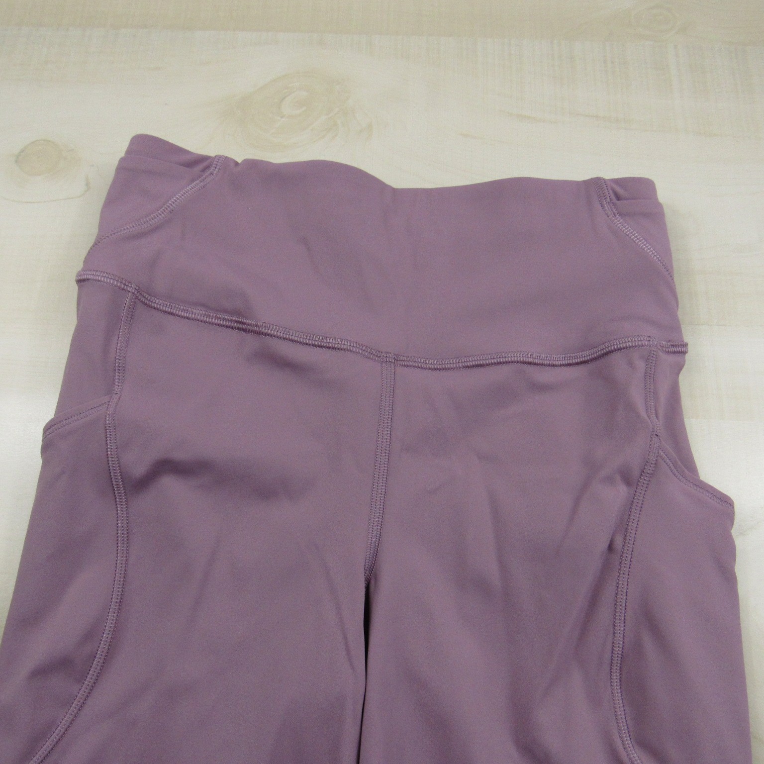 Lululemon Shorts Womens 4 Purple Align Athleisure Gym Yoga Active Stretch