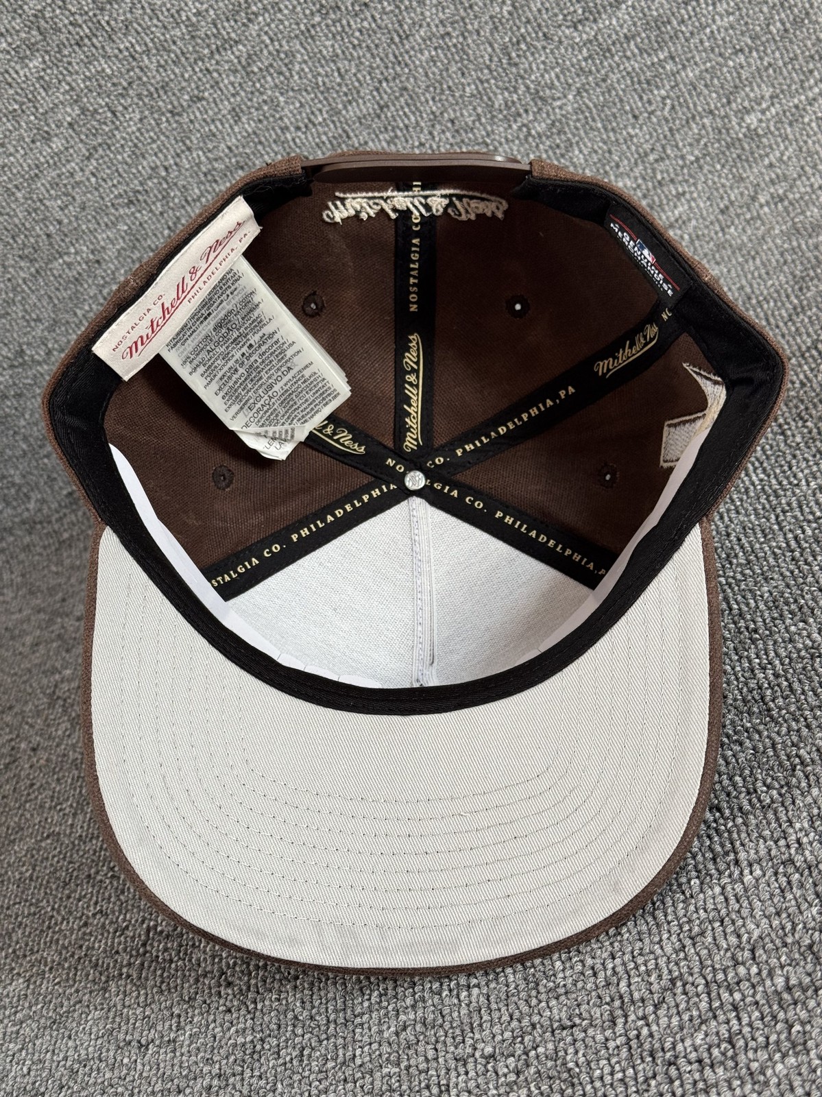 Mitchell & Ness Texas Rangers Snapback Brown Curved Brim Hat Retro