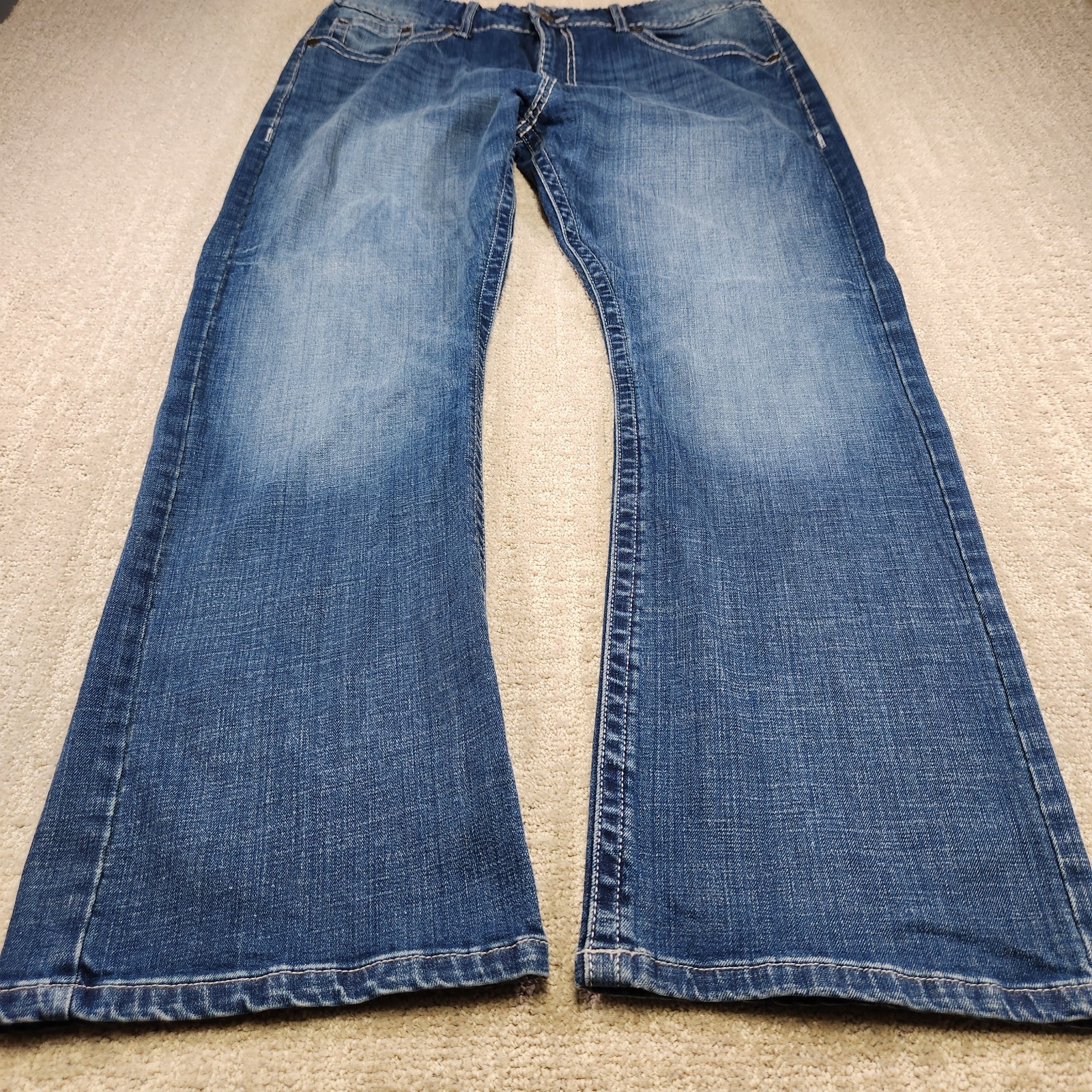 Wrangler Rock 47 Jeans Men 38×32 Bootcut Thick Stitch Denim Cowboy Rodeo Western