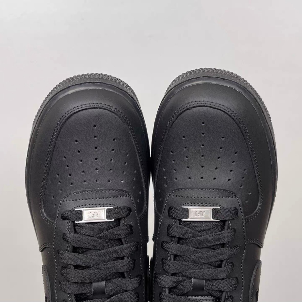 US Black Nike Air Force 1 07 Low Top Men’s Sneakers Shoes US 9.3