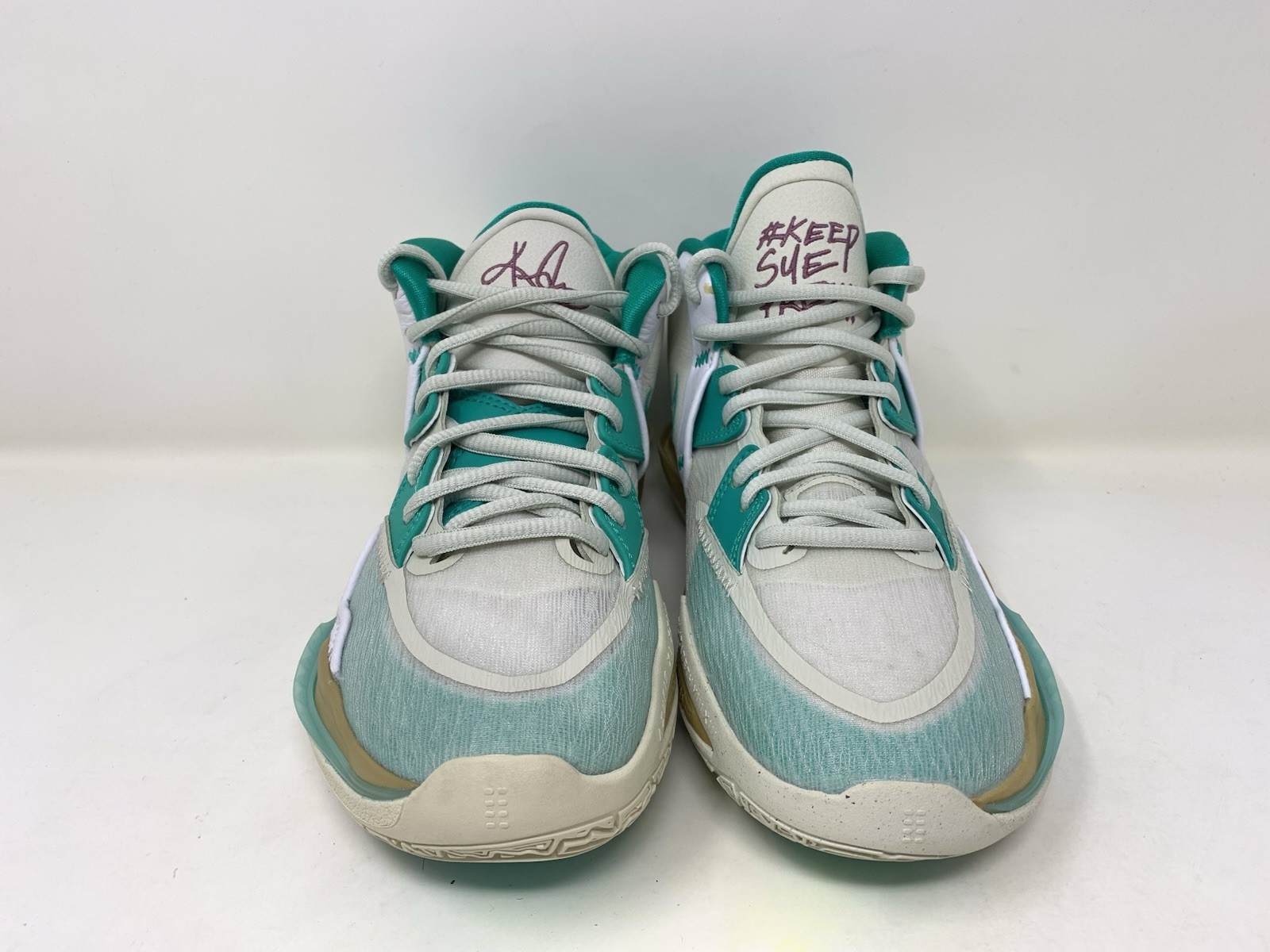 Nike Kyrie Infinity x Sue Bird Golden Tribute Mismate Right 5.5Y Left 4.5Y GS