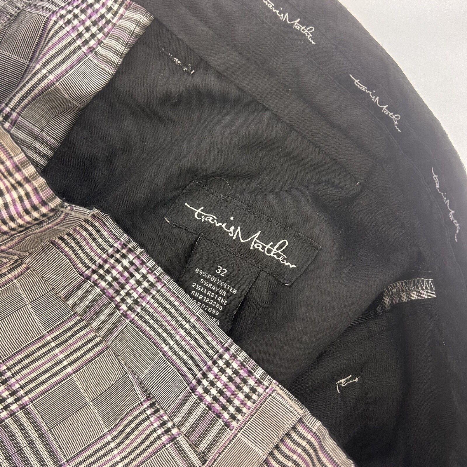 Travis Mathew Men Black Purple Madras Polyester Golf Shorts 32