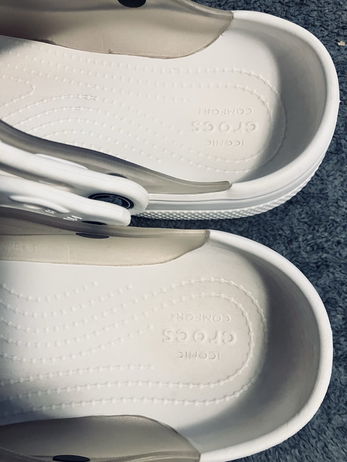 Unisex Crocs Classic Translucent Frosted Clear White Clogs Size M4 W6 GR8 Shape