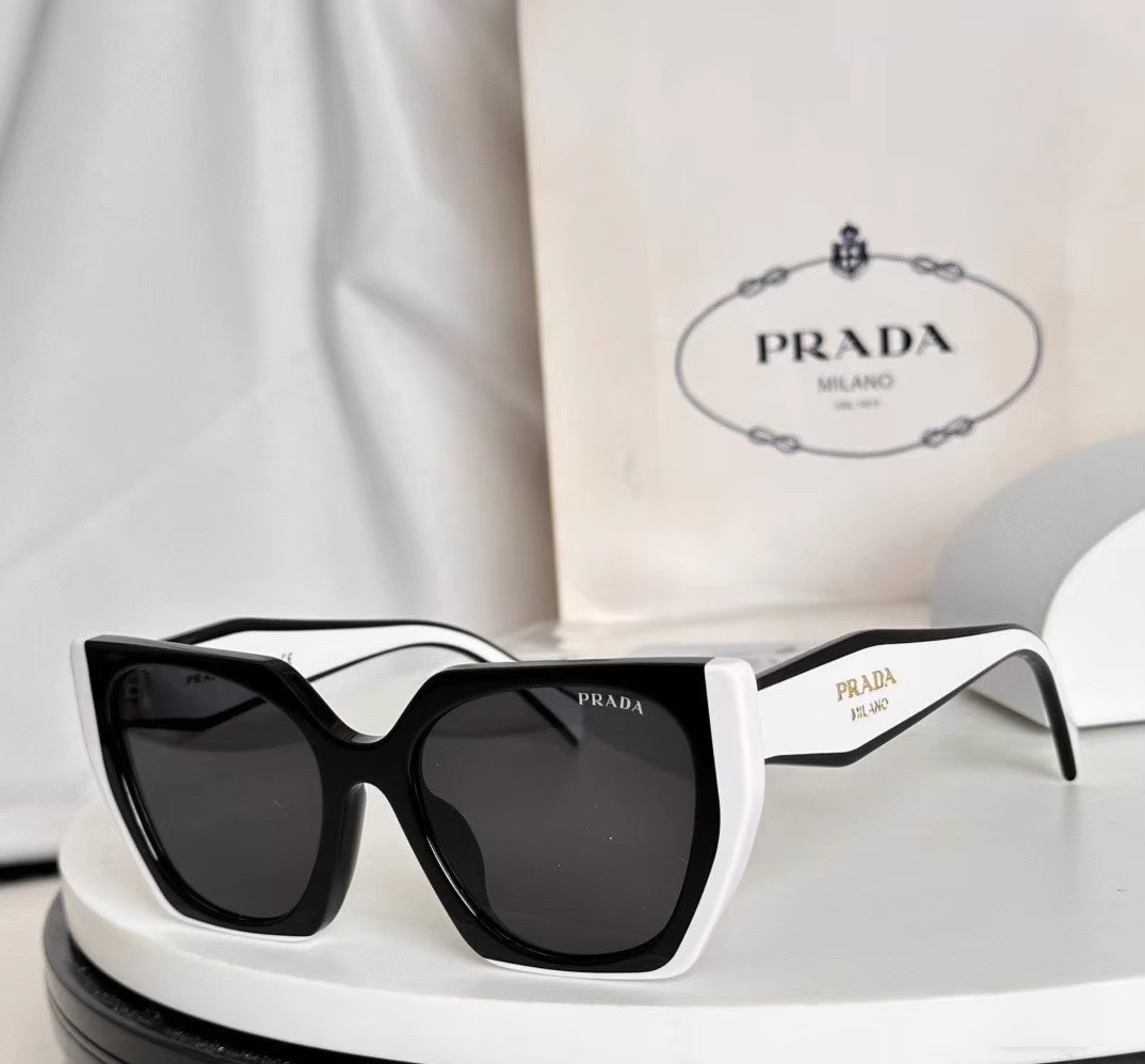 PRADA PR15W White-framed sunglasses with black lenses 54 19-140
