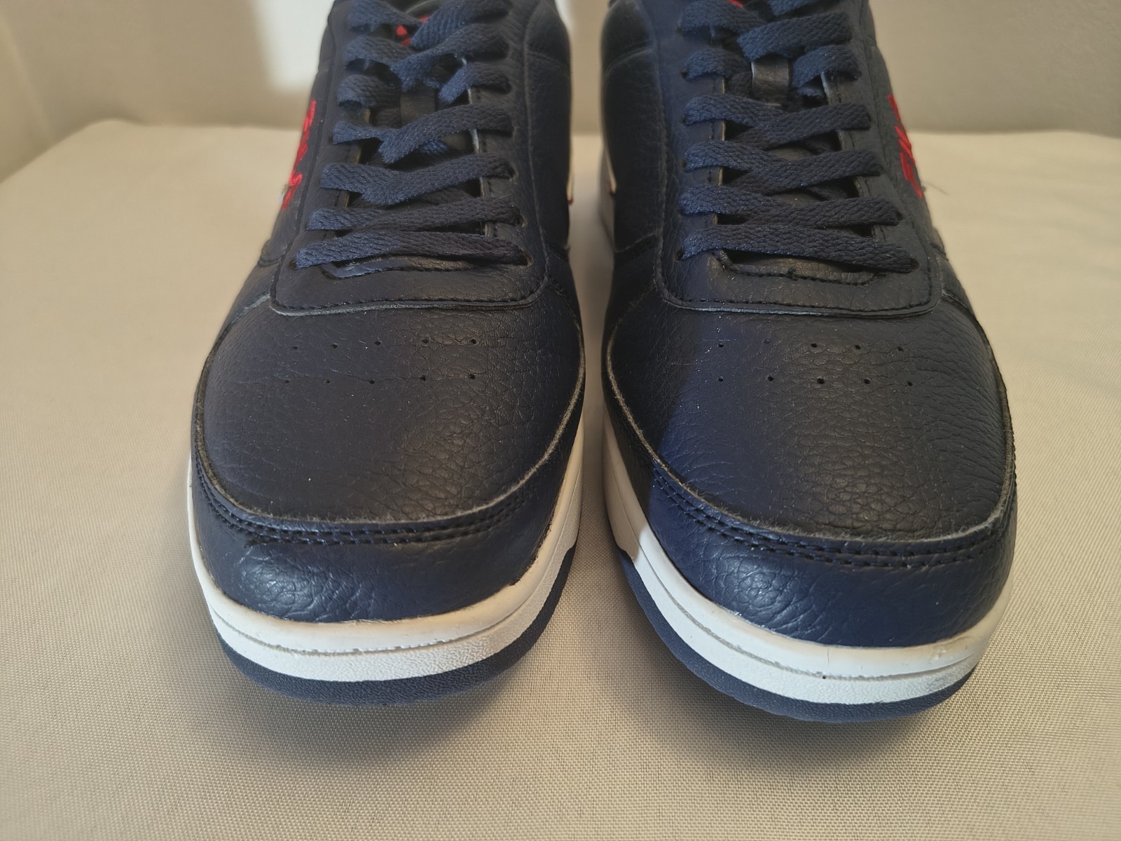 Fila A-Low Top White Navy Red Sneakers Size 11.5 Men’s Basketball Shoes (Used)