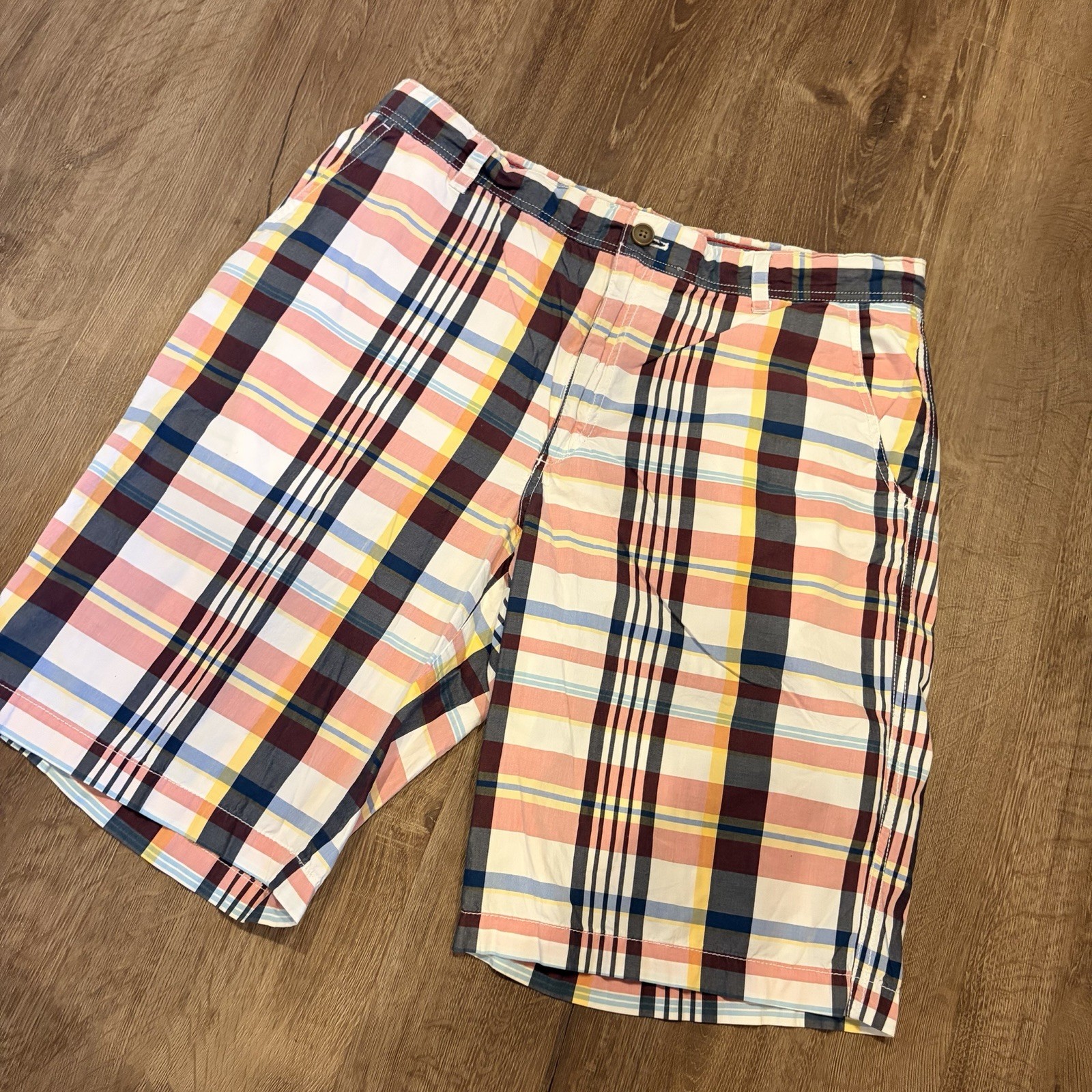 IZOD Men’s Multicolor Plaid Chino Cotton Shorts Flat Front Zip Pockets